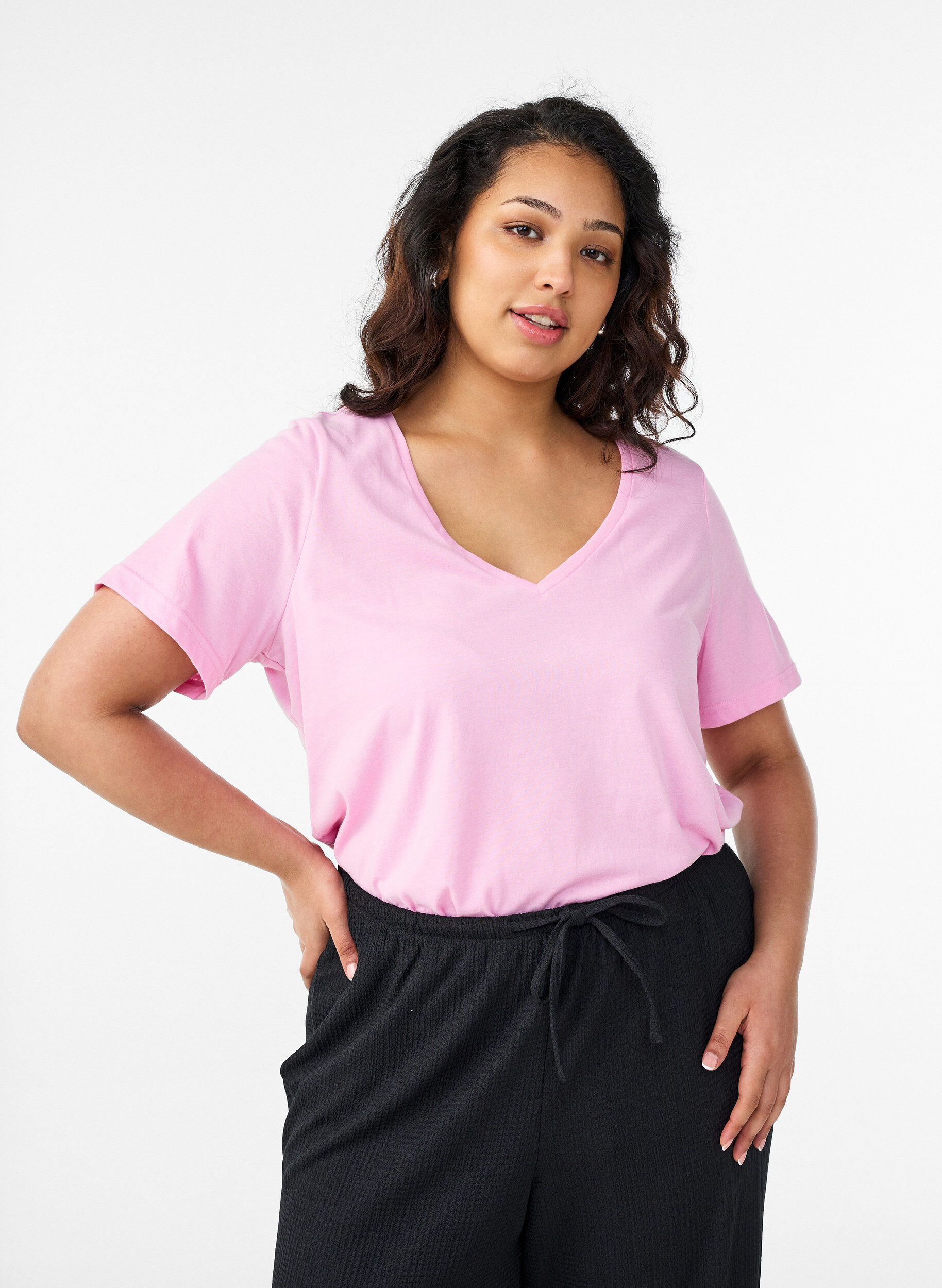 V-neck T-shirt, Pink, Model