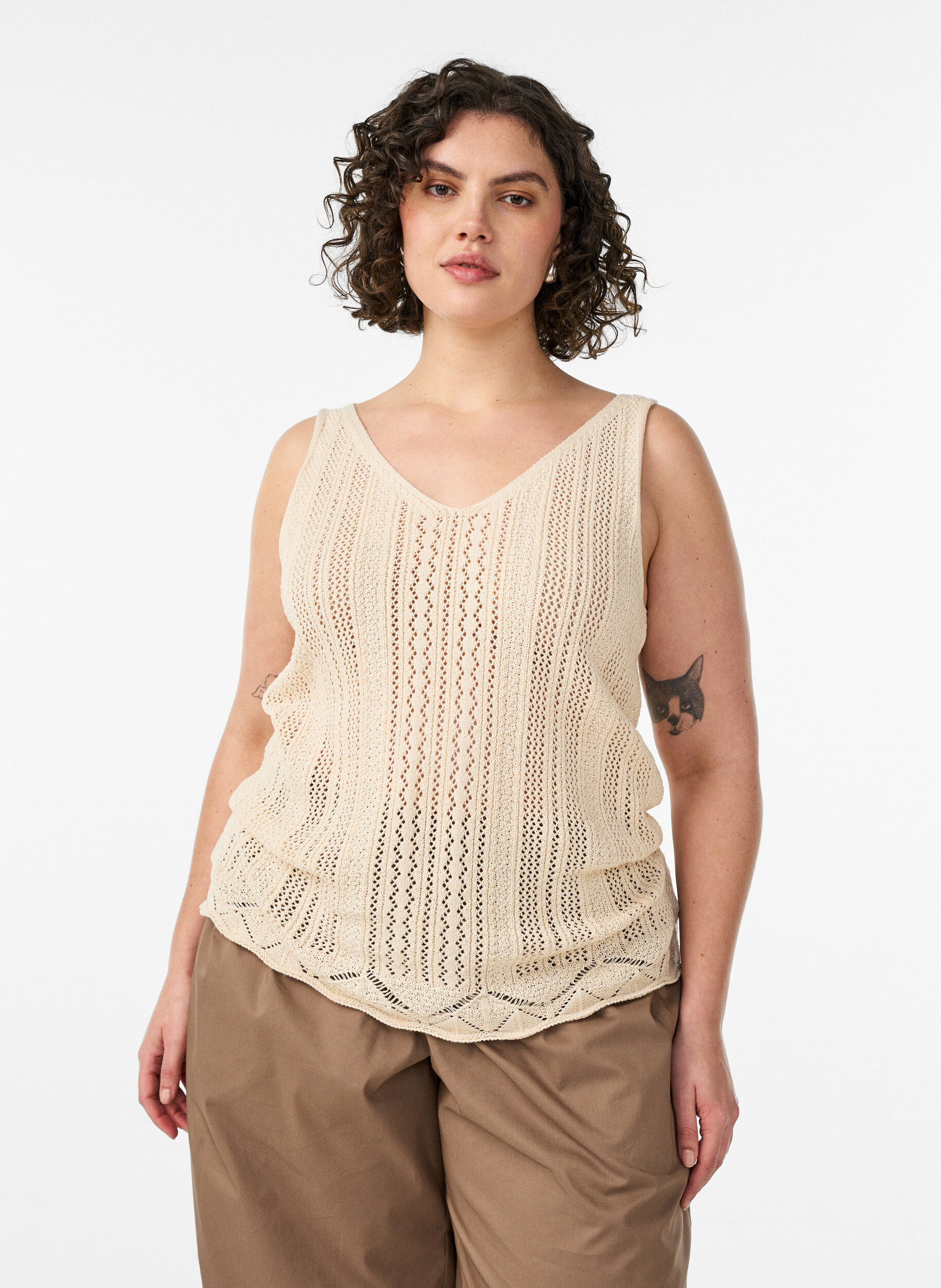 Knitted top with eyelet embroidery and V-neck, Beige, Model