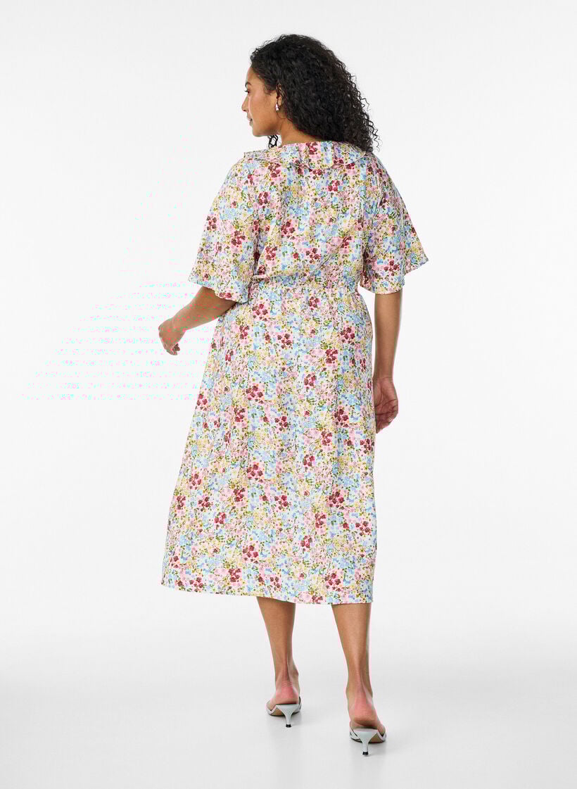 Viscose midi dress with a floral print and ruffle collar, Rose, Model image number 1