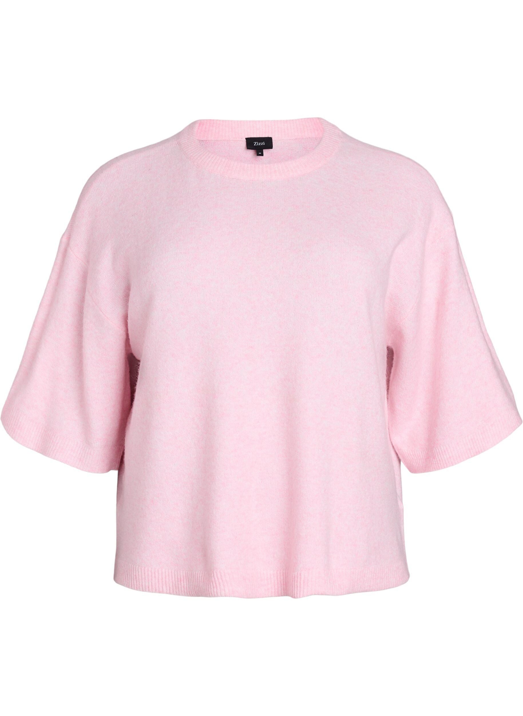 Loose knitted blouse with short sleeves