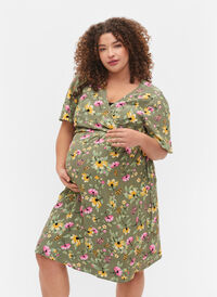 Pregnancy dress in viscose with wrap, Green Flower Print, Model