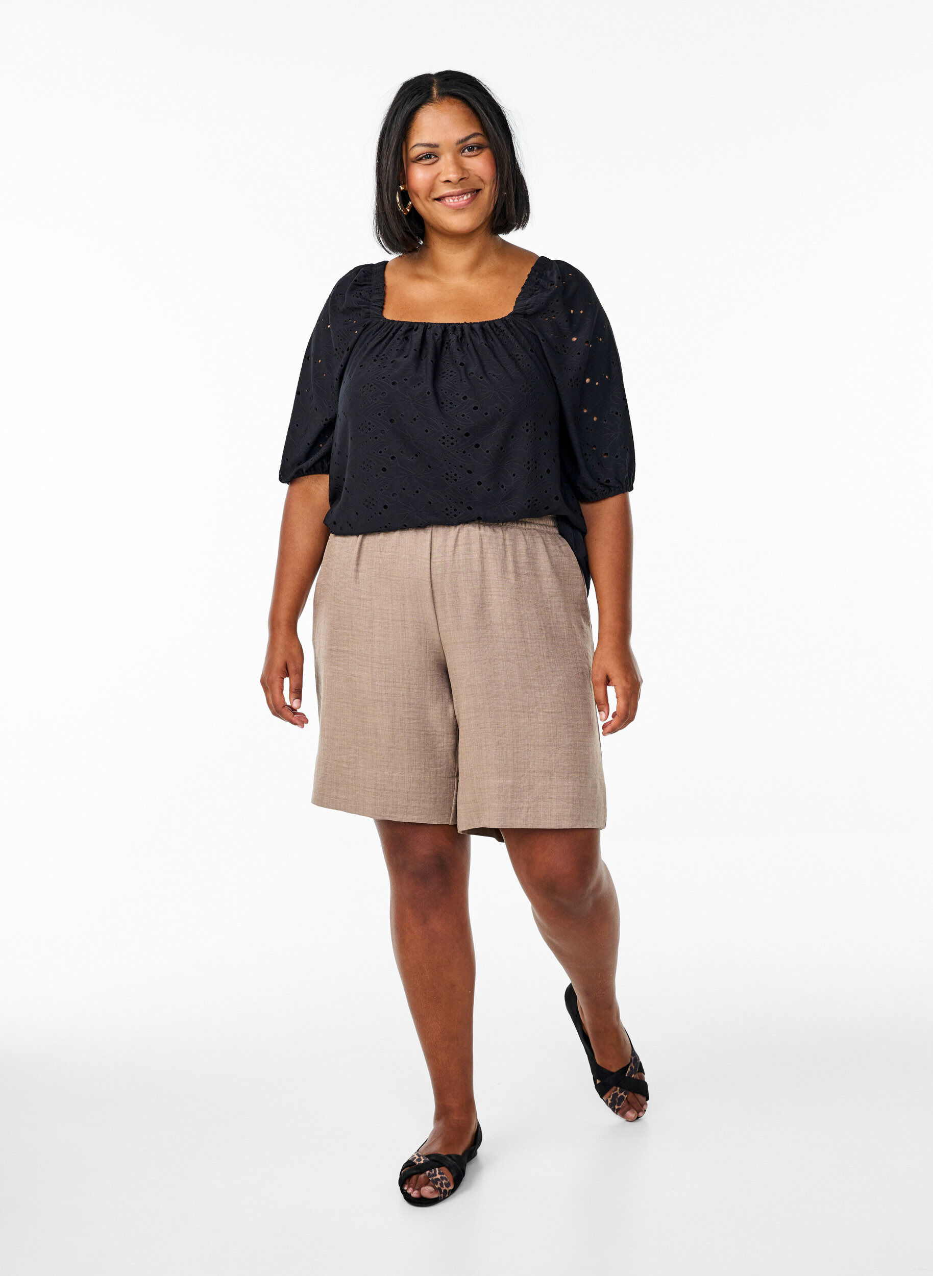 ZizzifashionBlouse with short puff sleeves and an openwork pattern, Black, Model image number 1