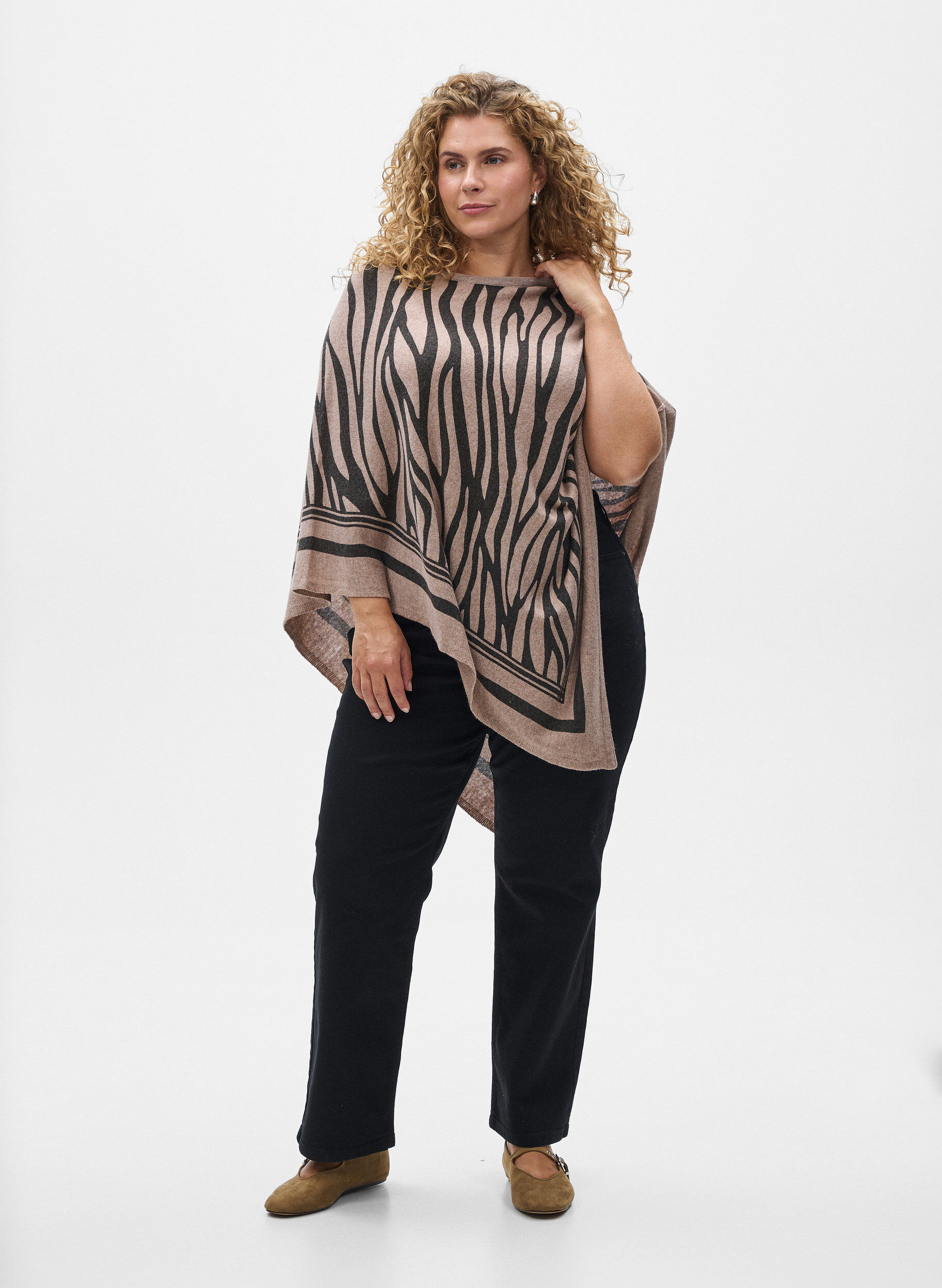 ZizzifashionFine-knit poncho, Black, Model image number 1