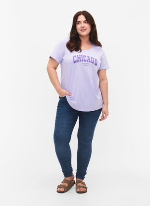 Cotton t-shirt with text print, Lavender W. Chicago, Model image number 2