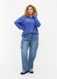 Loose-fitting jeans with cargo pockets, Light blue, Model