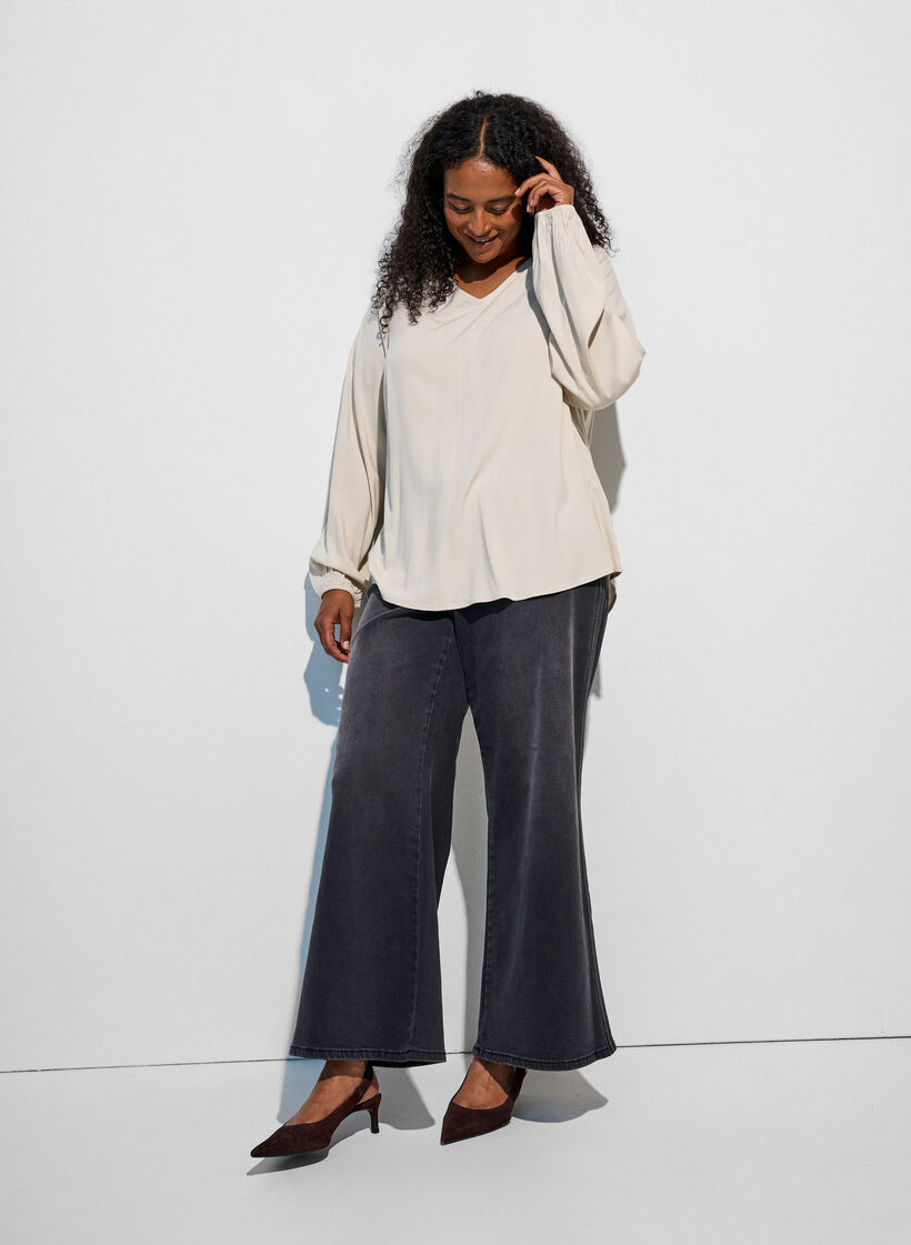 Viscose blouse with V-neck and rounded hem, Beige, Model image number 1