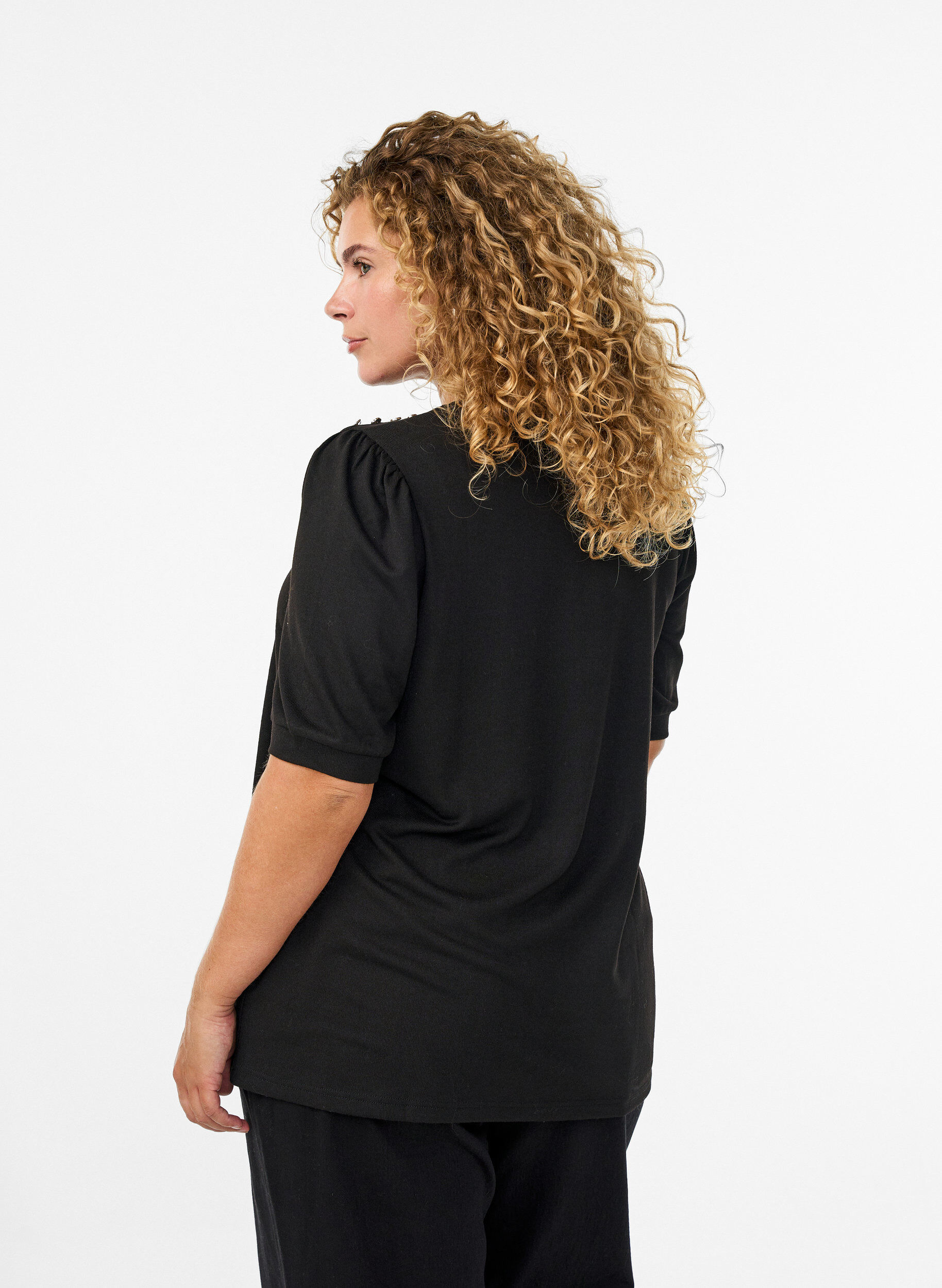 ZizzifashionBlouse with button detail and short puff sleeves, Black, Model image number 2