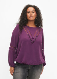 Long-sleeved blouse with lace, Deep Purple, Model