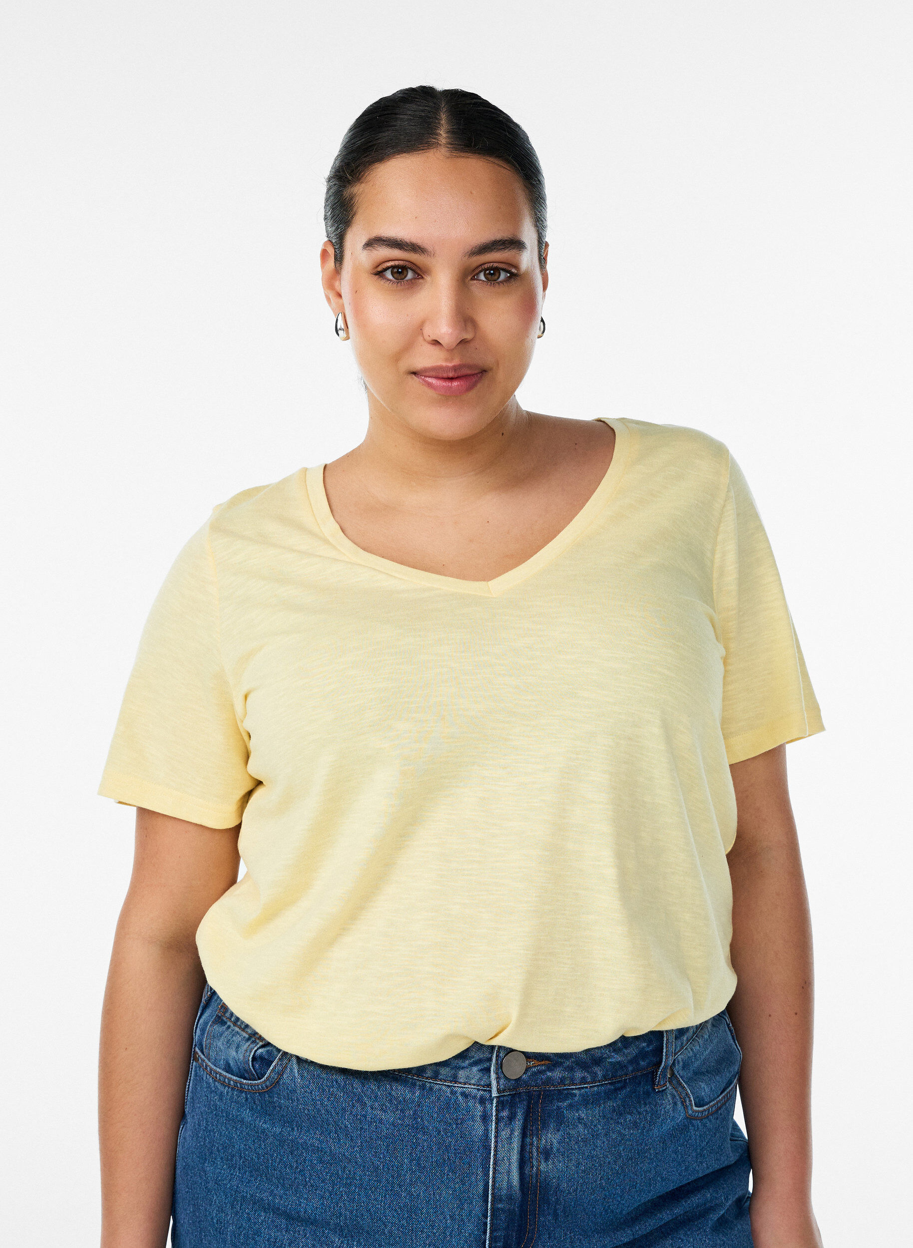 Zizzifashion Short-sleeved basic t-shirt with v-neck, Yellow, Model image number 0