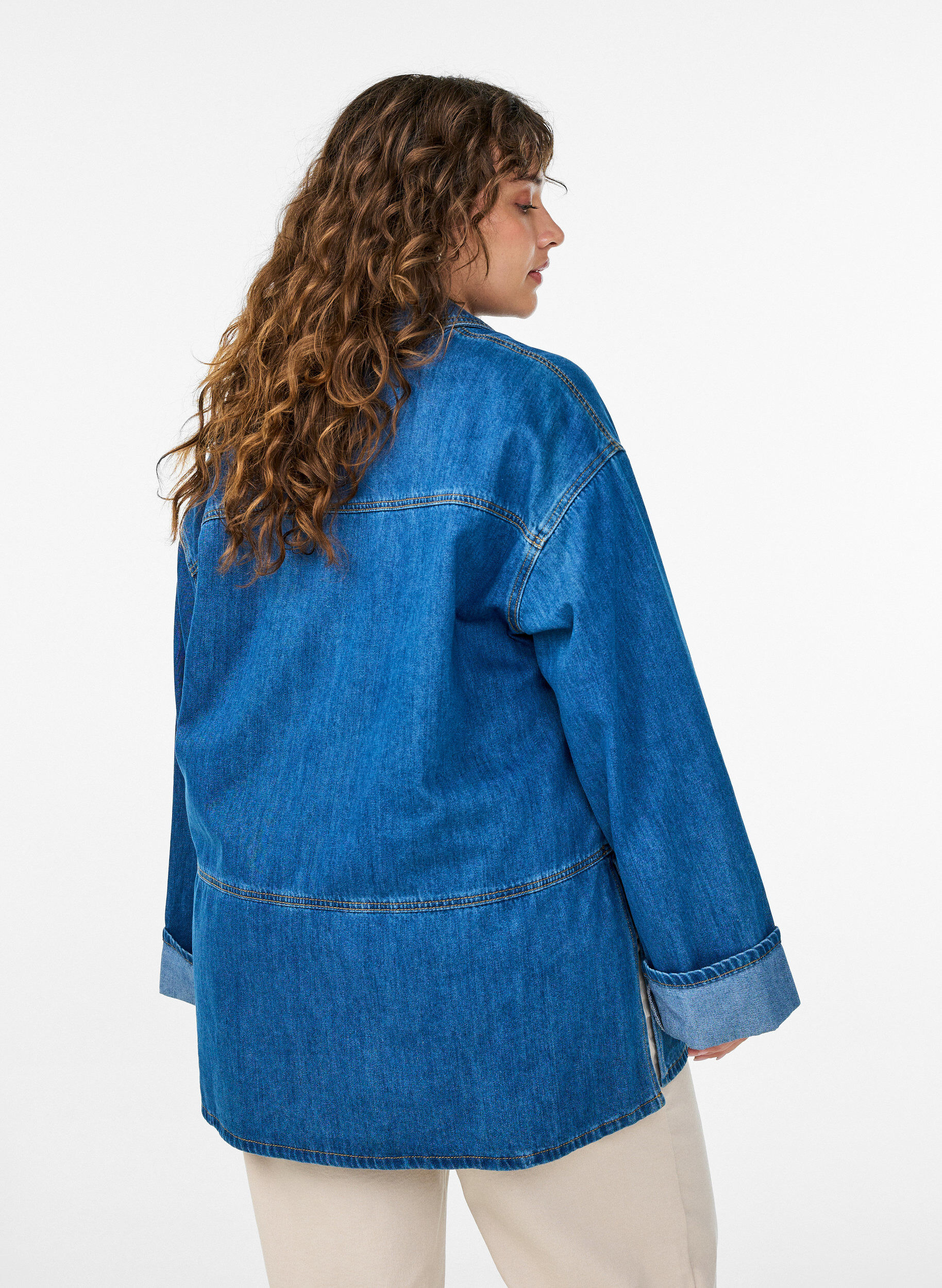 Zizzifashion Loose denim blouse with collar and button placket, Blue, Model image number 2