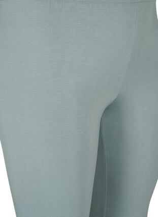 Basic 3/4-length viscose leggings, Chinois Green, Packshot image number 2