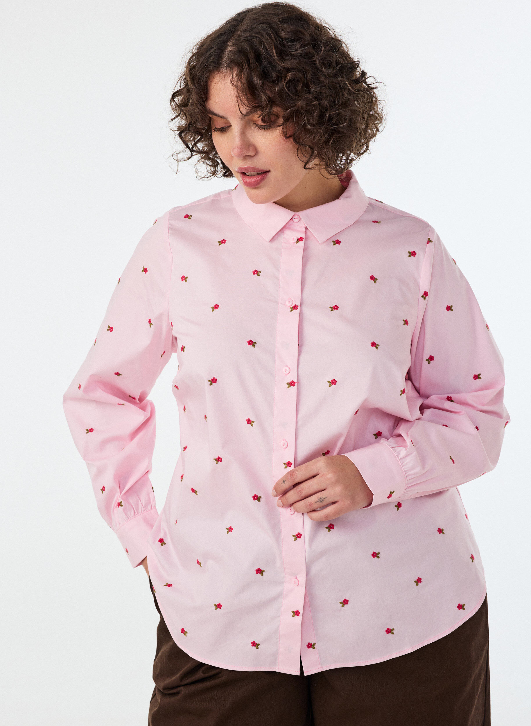 ZizzifashionShirt with embroidered flowers, Pink, Model image number 0