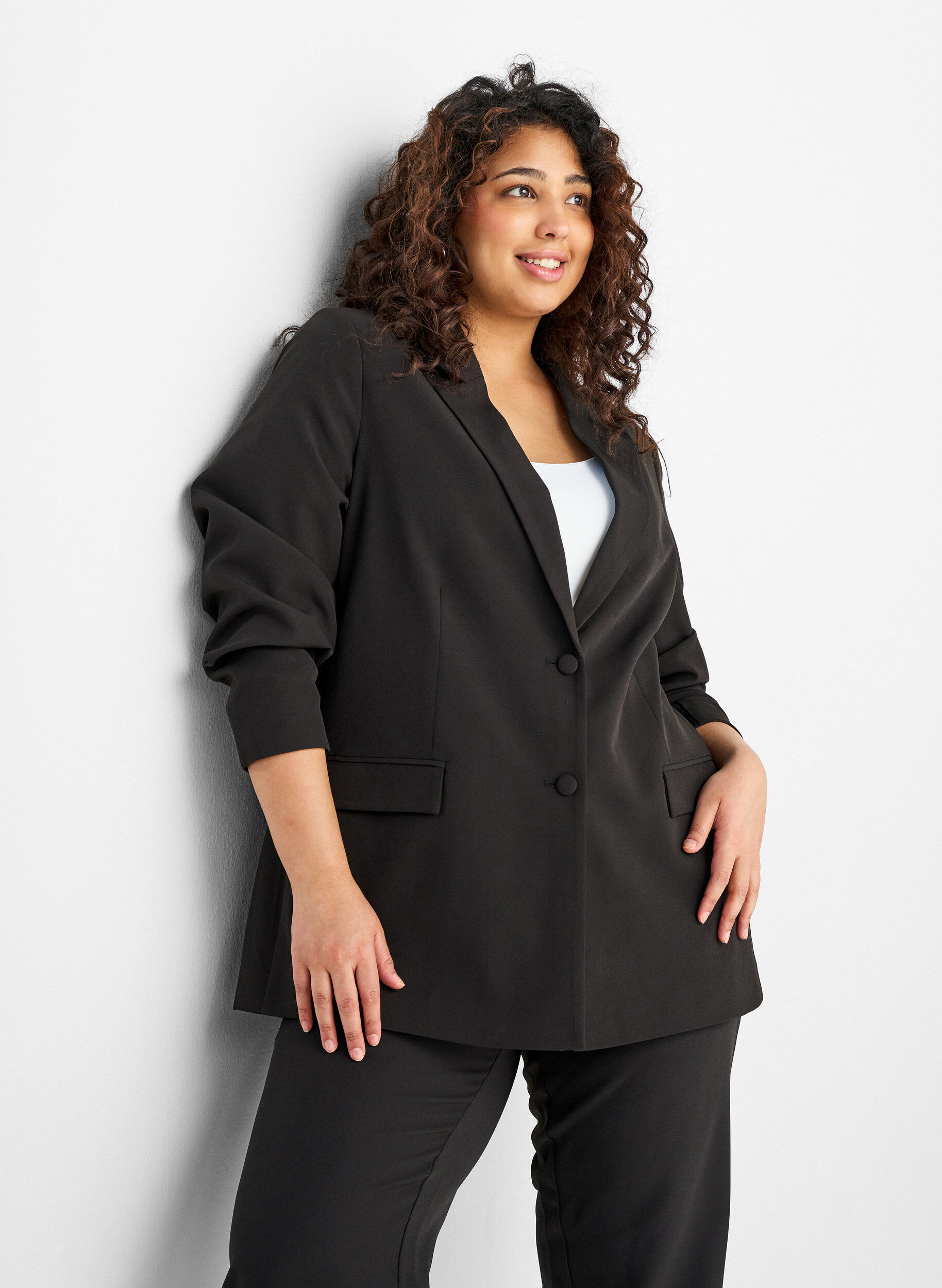 Zizzifashion Classic blazer with button closure, Black, Model image number 3