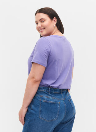 Basic plain cotton t-shirt, Veronica, Model image number 1