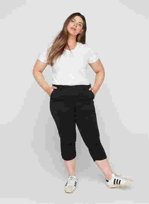 Close-fitting Nille capri jeans