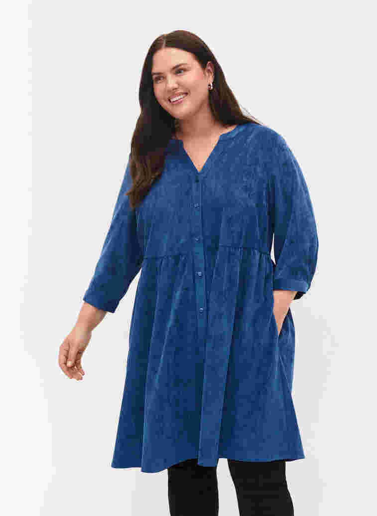 Velvet dress with 3/4-length sleeves and buttons, Estate Blue, Model