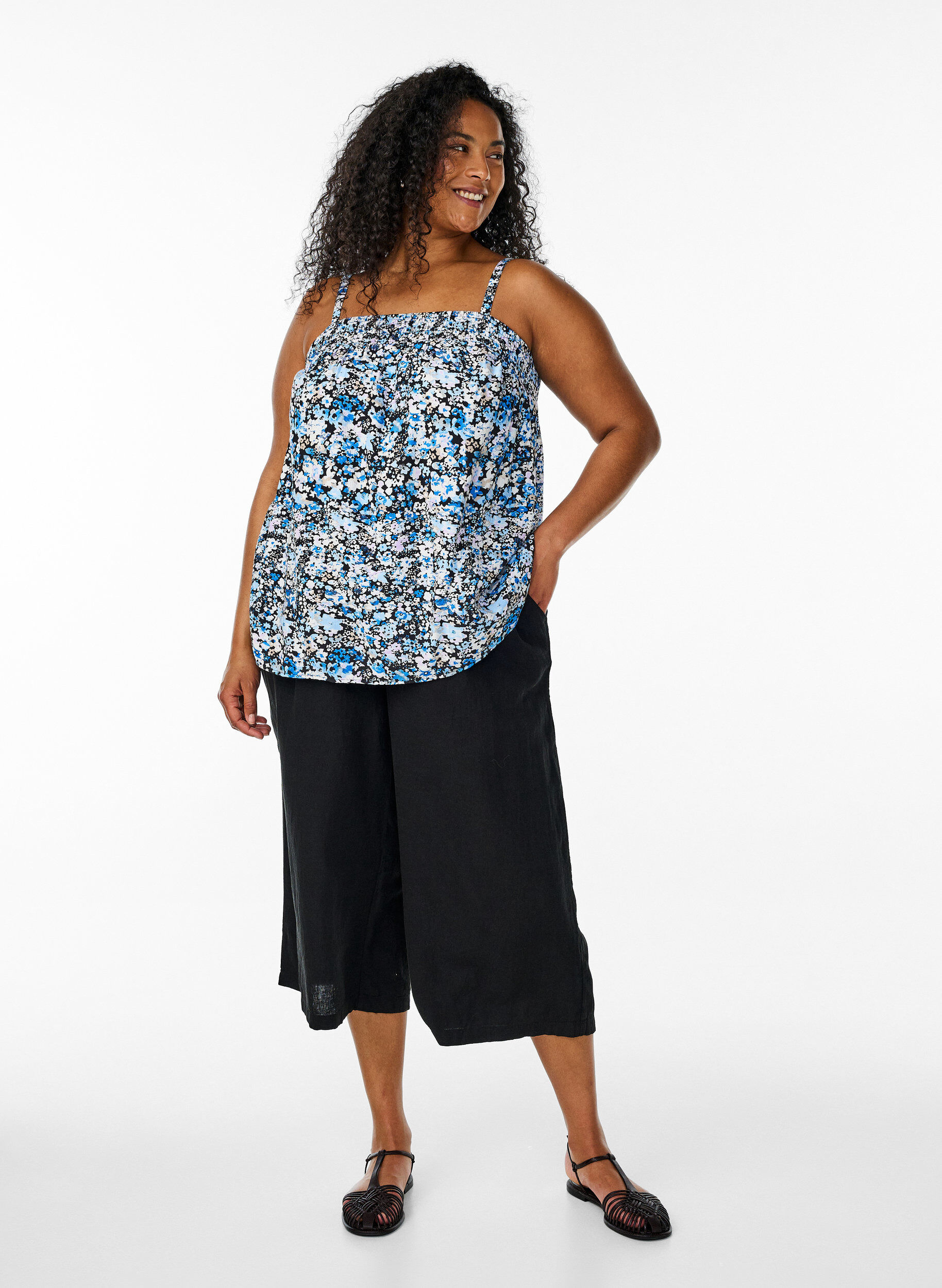 Zizzifashion Viscose top with narrow straps, Black, Model image number 1