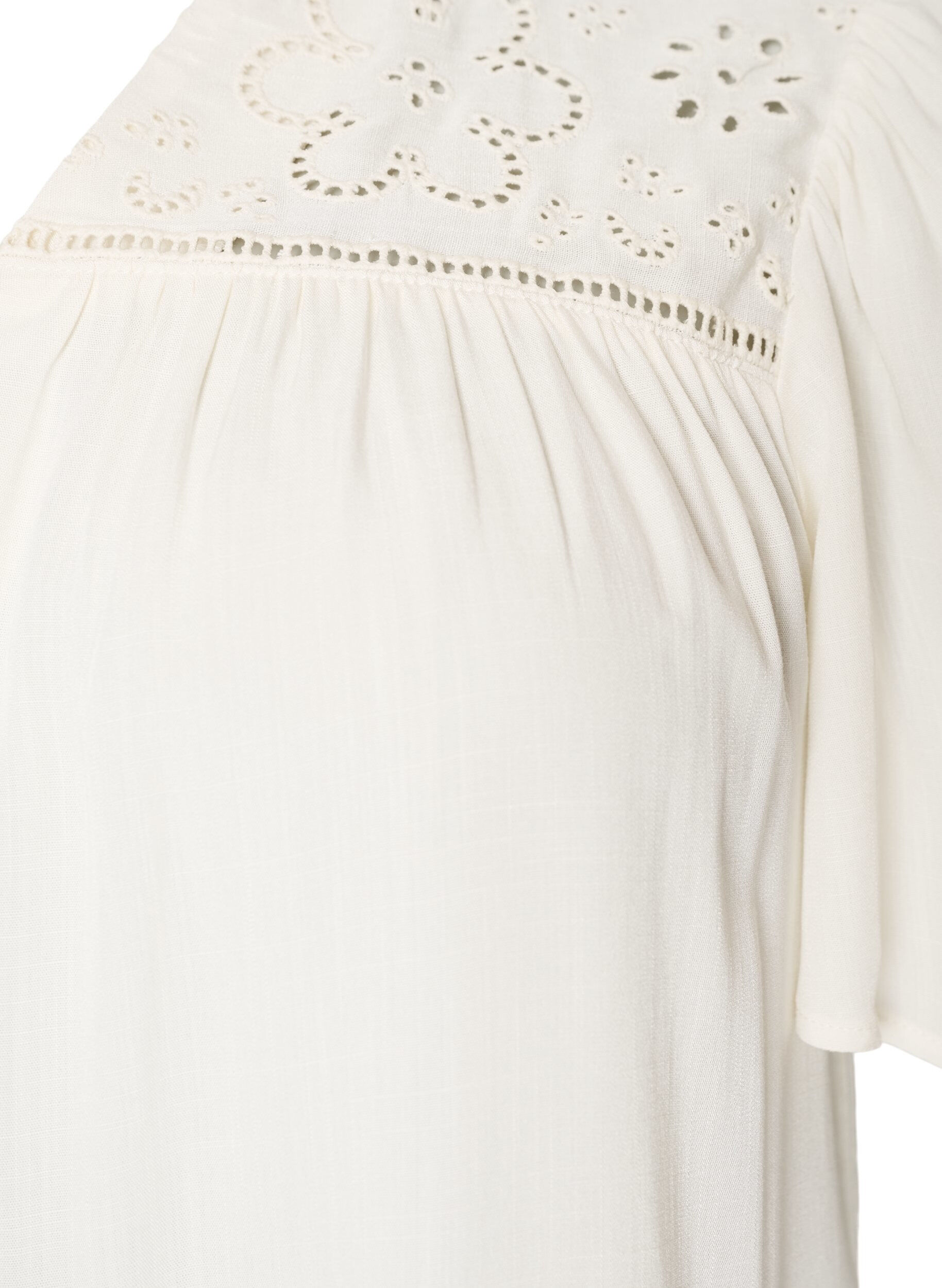 ZizzifashionBlouse in viscose with broderie anglaise, Beige, Packshot image number 2