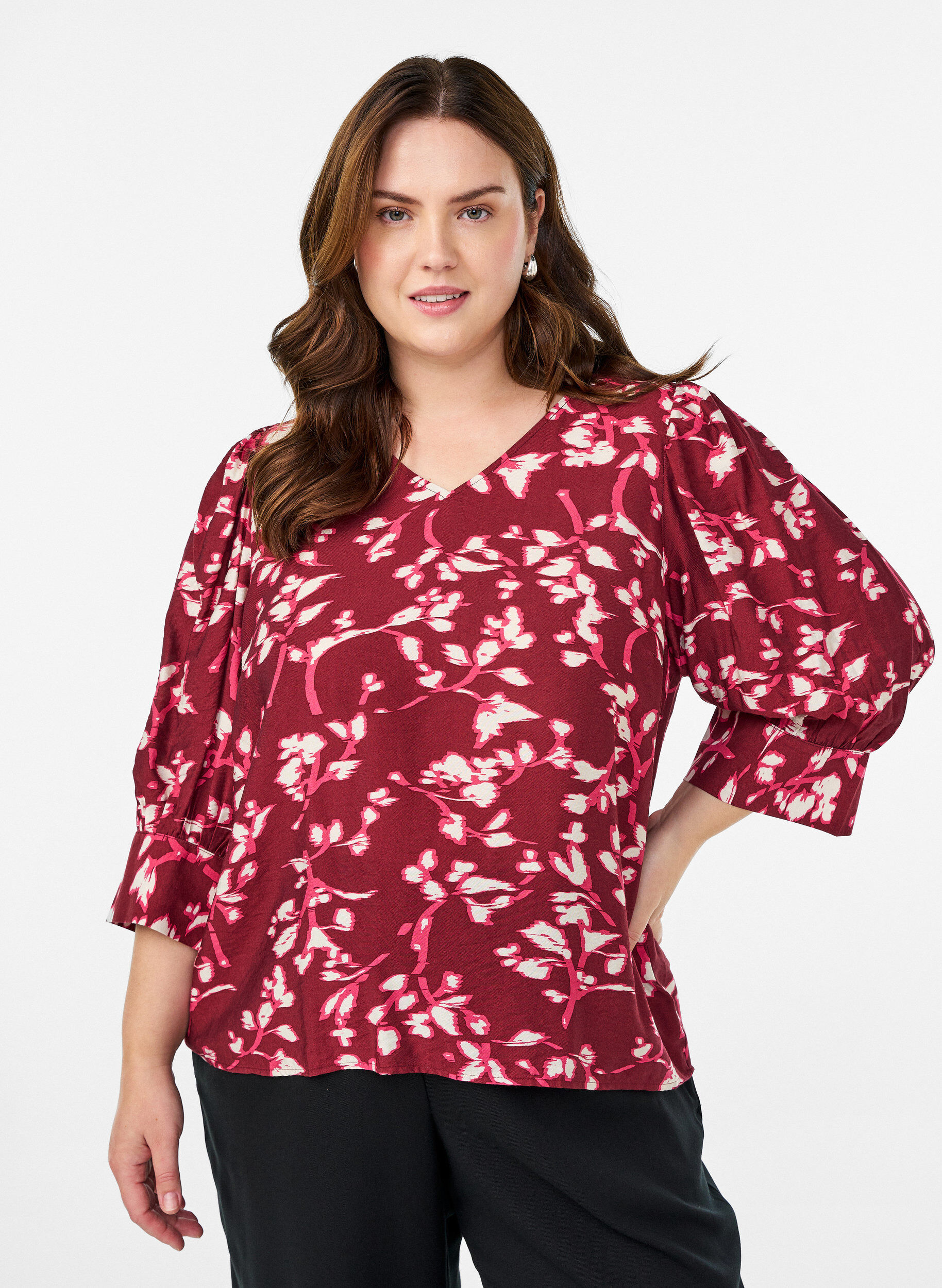 Blouse with V-neck and 3/4-sleeves, Red, Model