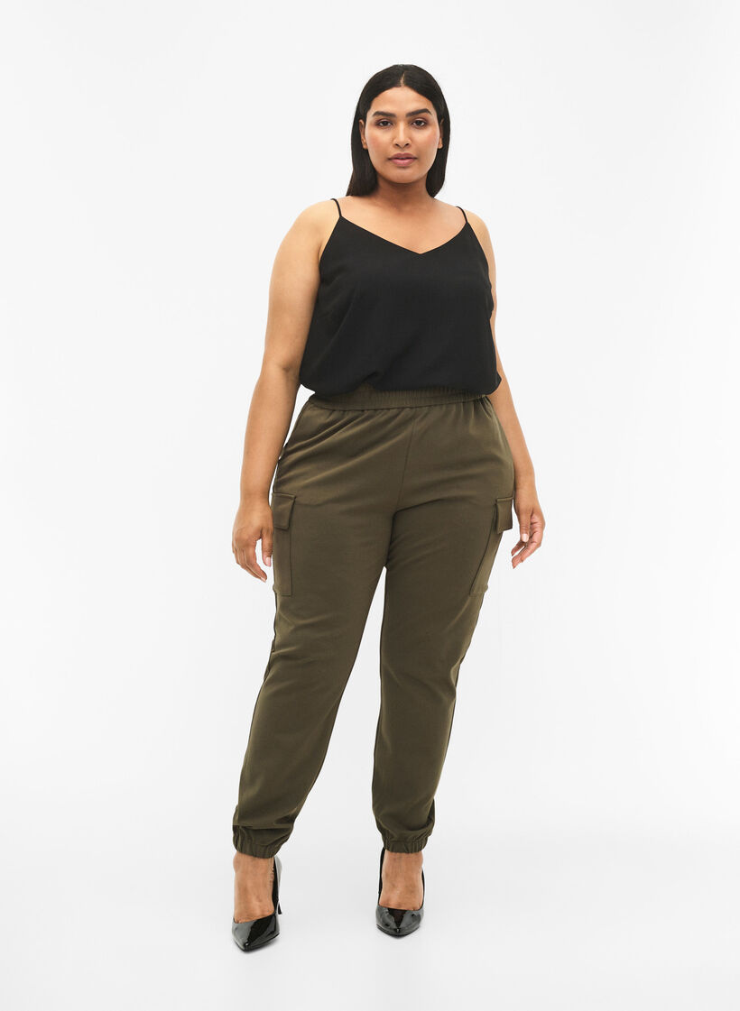 V-neck strap top, Black, Model image number 2