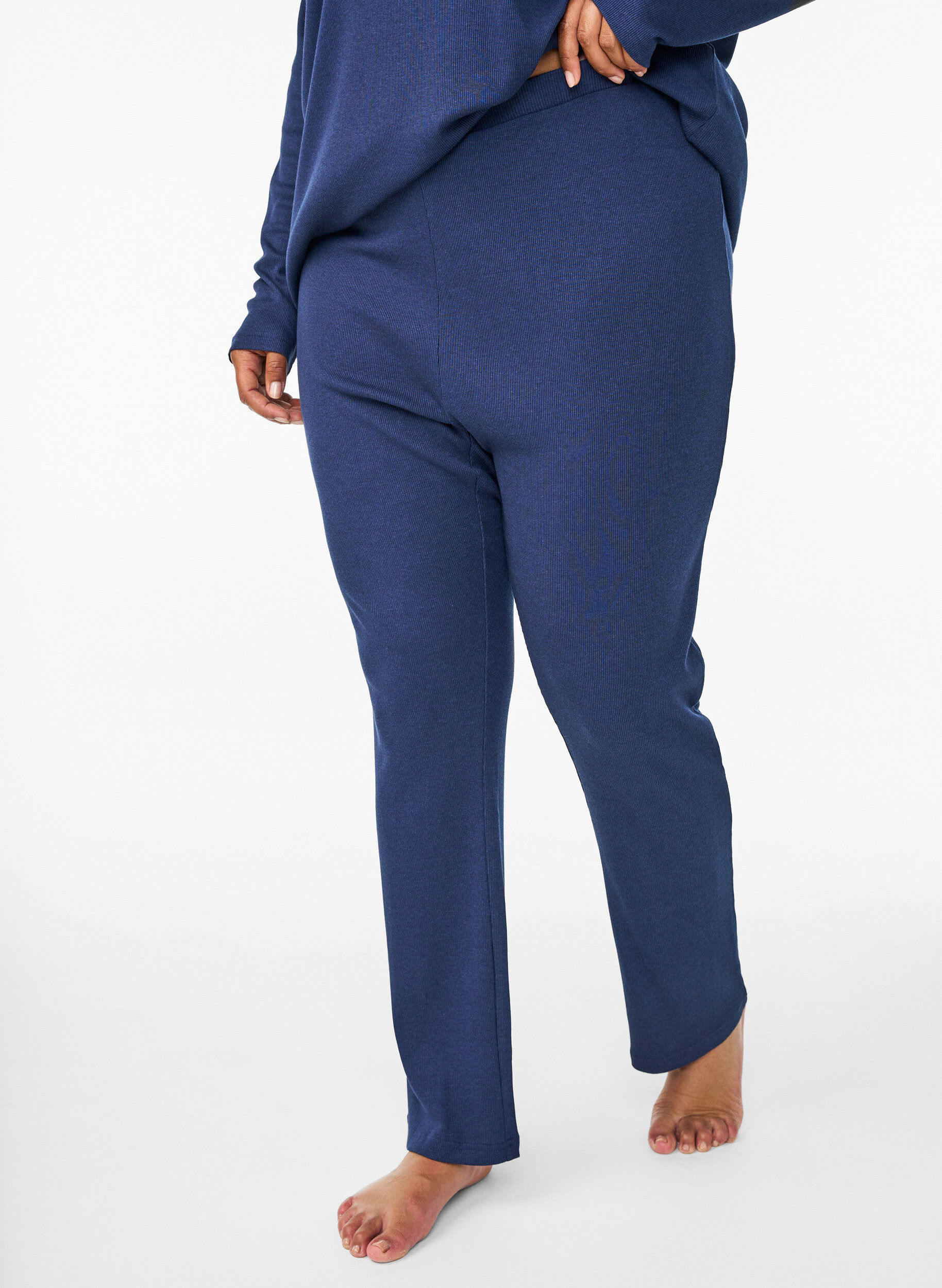 Zizzifashion Pyjama bottoms with a ribbed texture and an elasticated waistband, Blue, Model image number 2