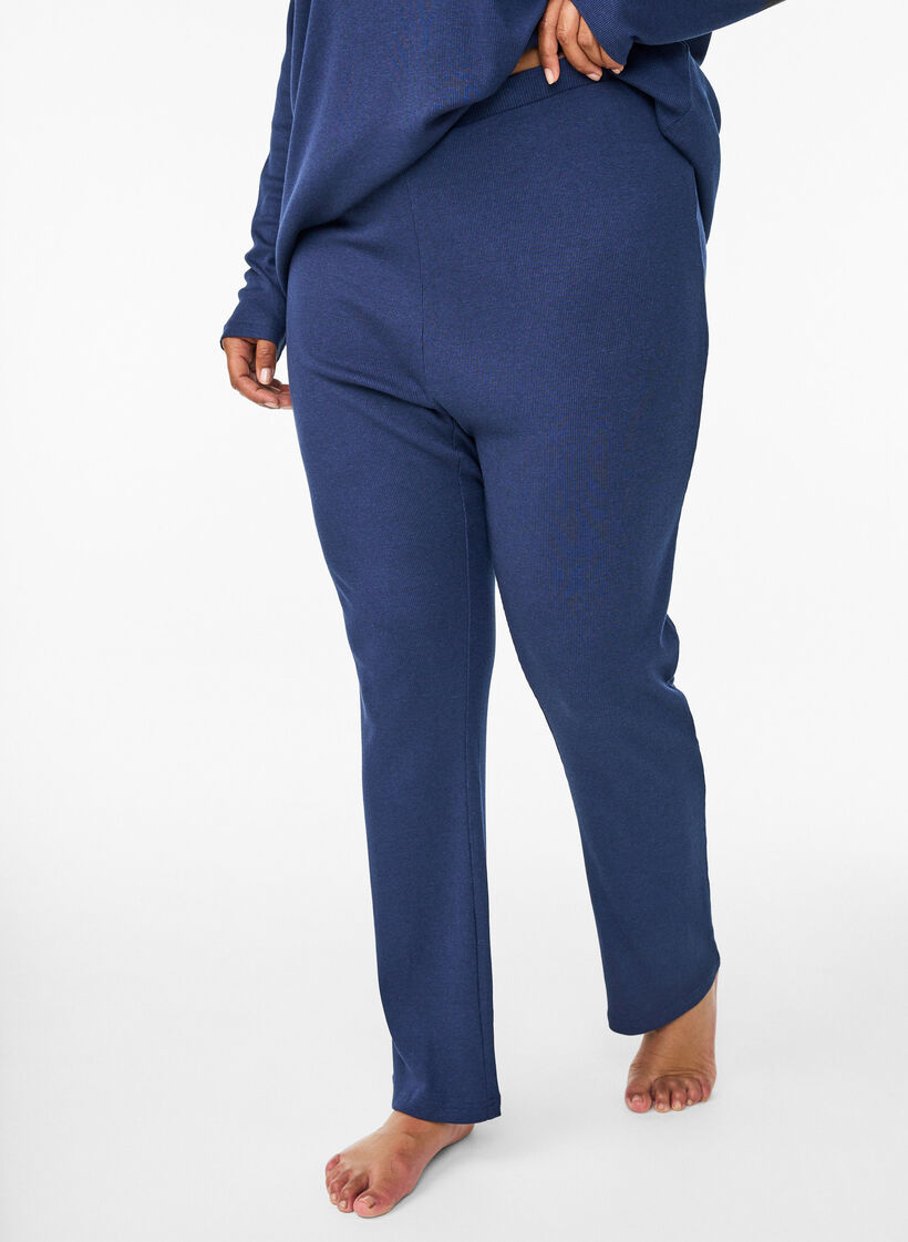Pyjama bottoms with a ribbed texture and an elasticated waistband, Blue, Model