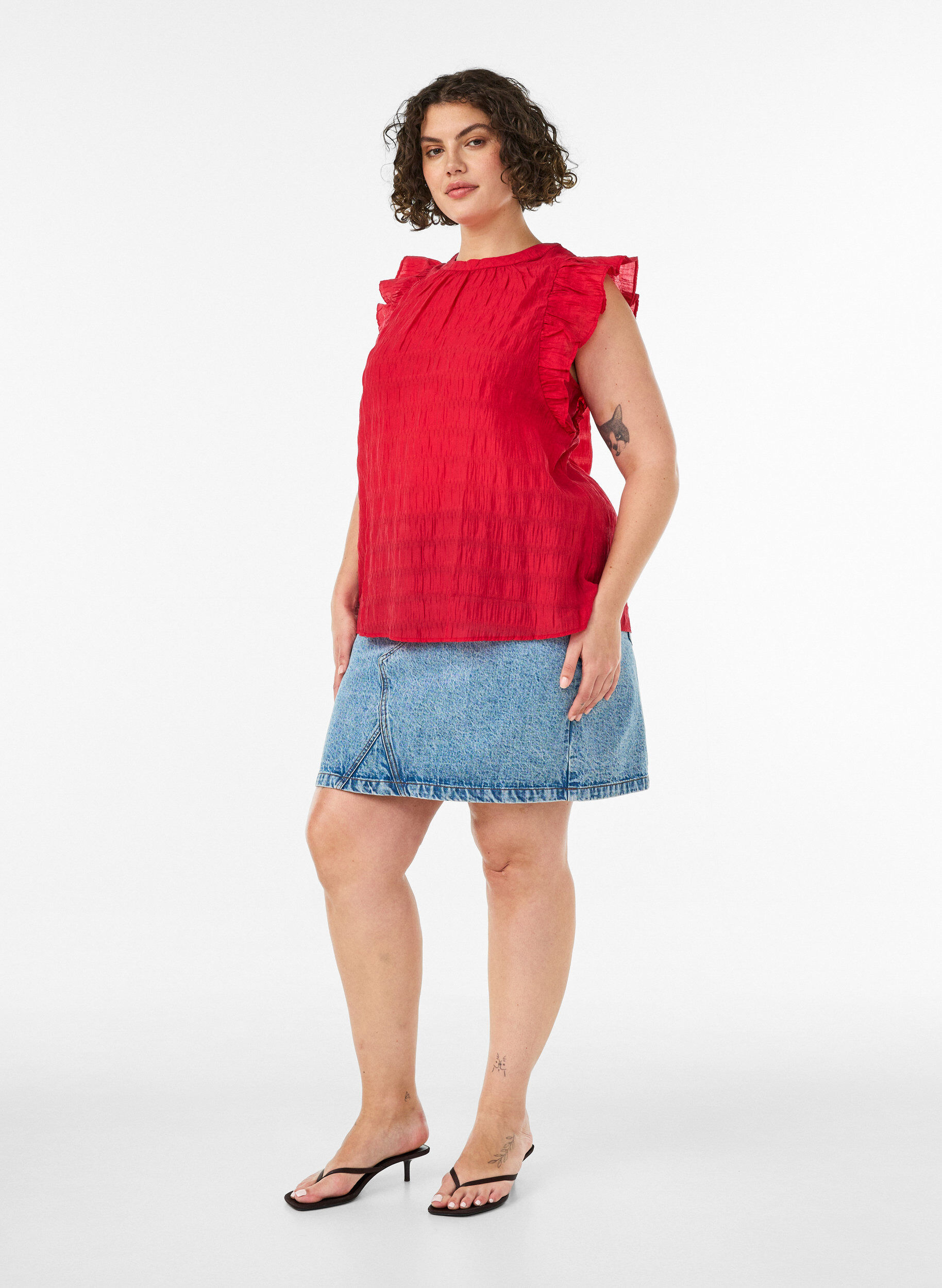ZizzifashionSleeveless blouse with texture and ruffles, Red, Model image number 1