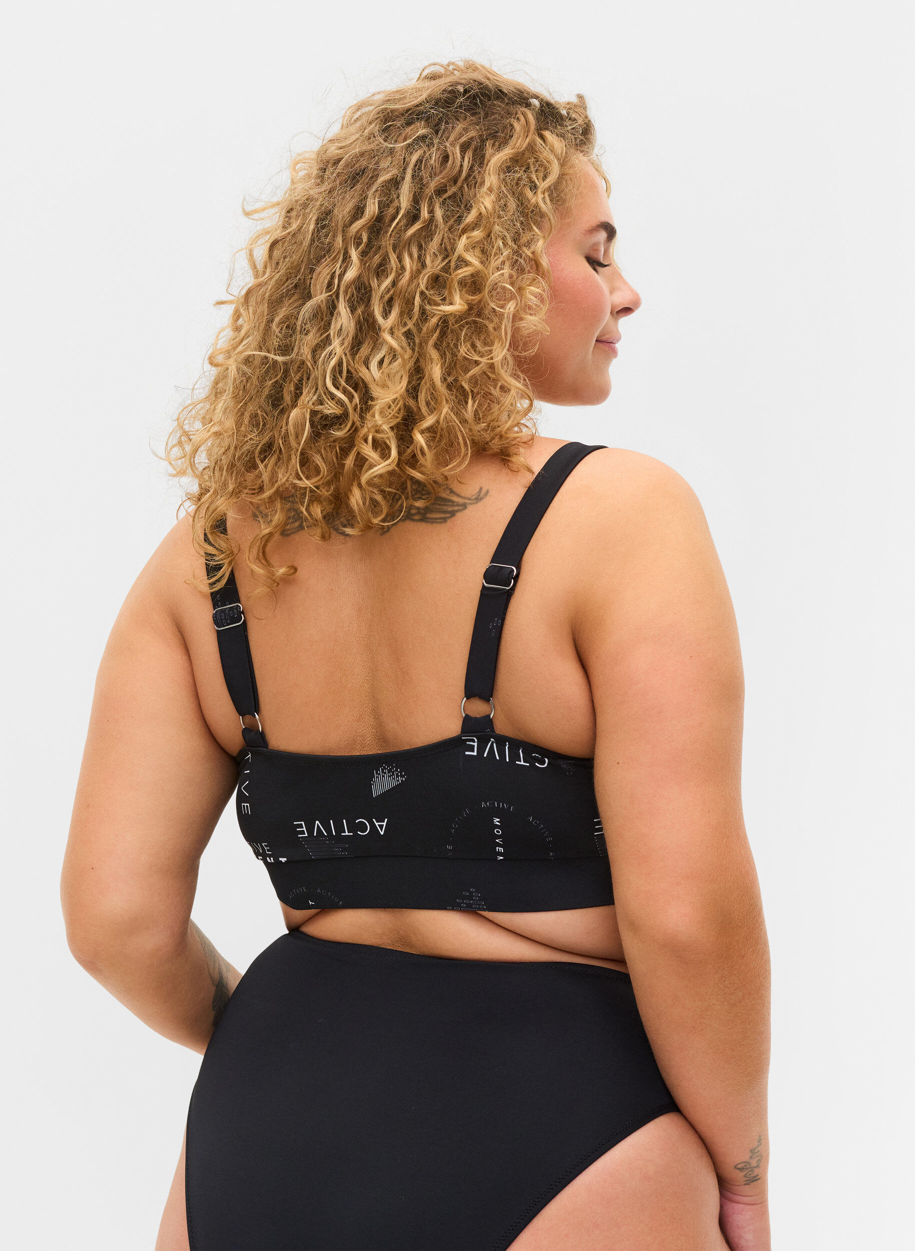 Zizzifashion Printed bikini top, Logo Print, Model image number 1