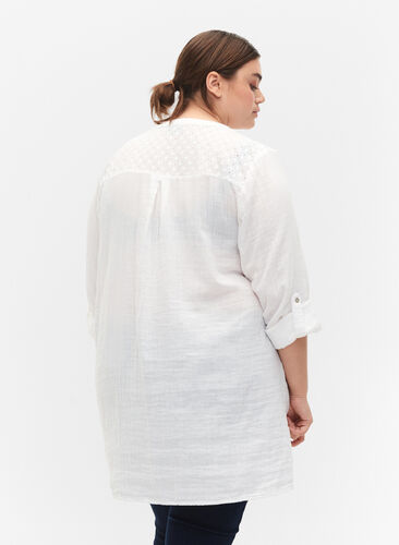 Tunic in cotton with embroidery anglaise, Bright White, Model image number 1