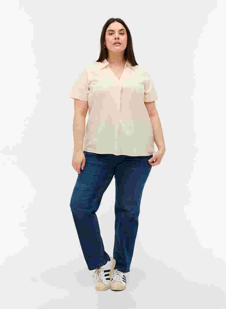 Short-sleeved cotton blouse with v-neck and collar, Mother Of Pearl, Model image number 2