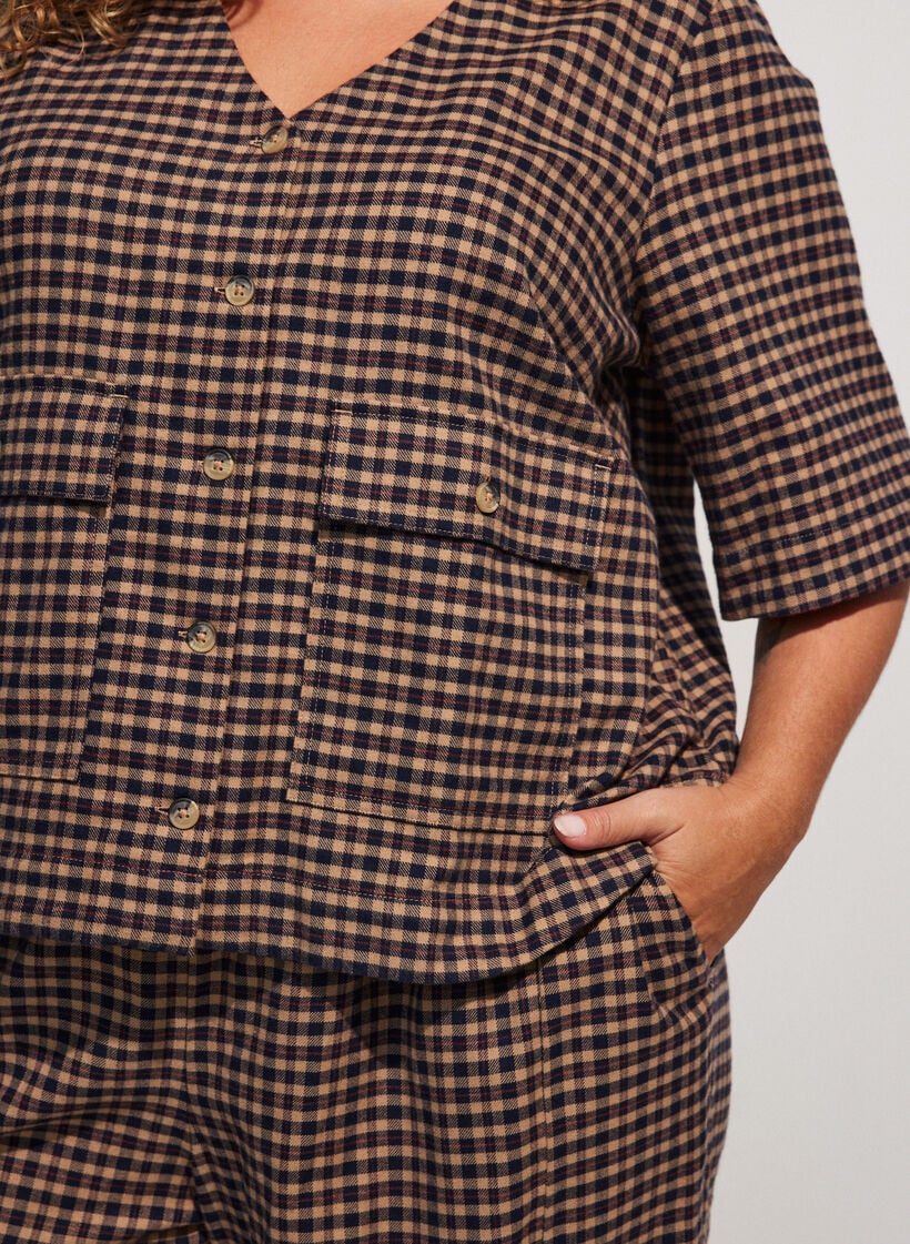 Checked blouse with chest pockets, Brown, Model image number 3