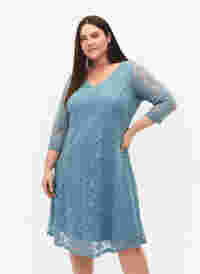 Lace dress with 3/4 sleeves, Citadel, Model