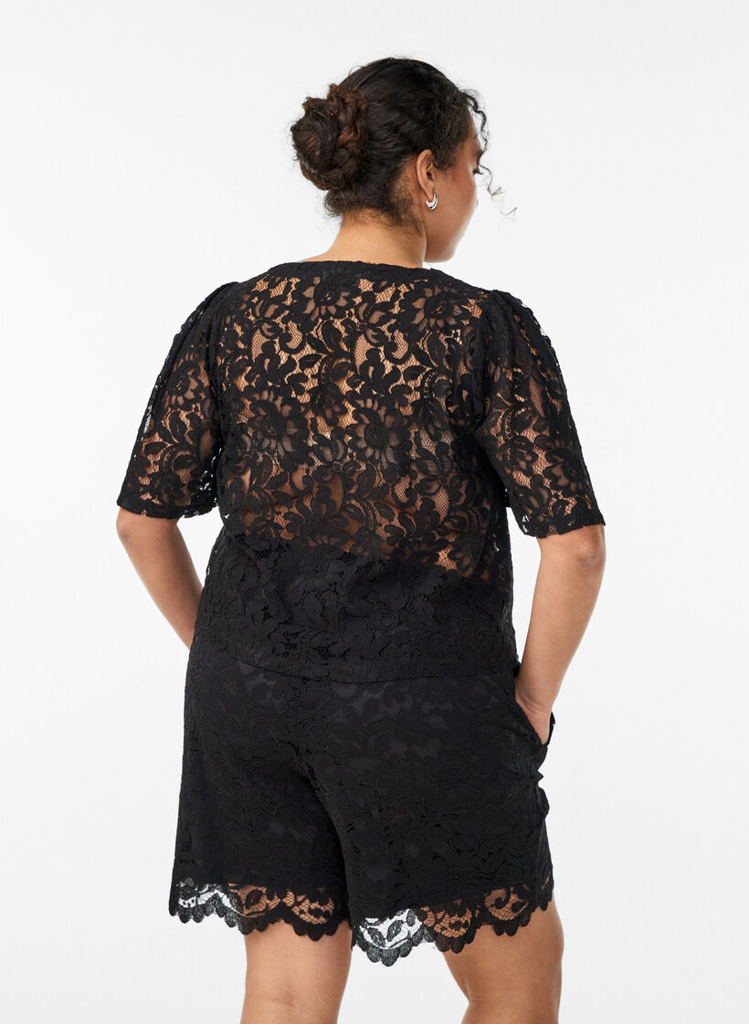 Lace shorts with high waist and pockets, Black, Model image number 2