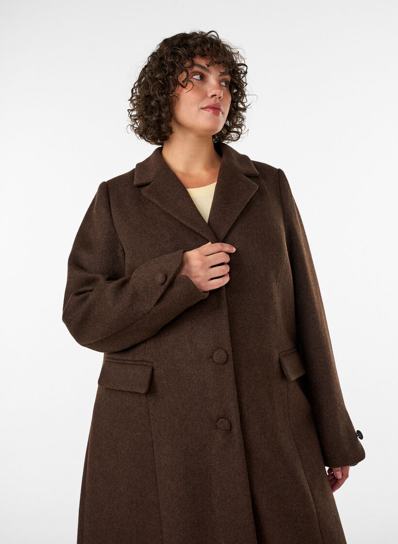 Wool blend coat with lapels and buttons, Brown, Model