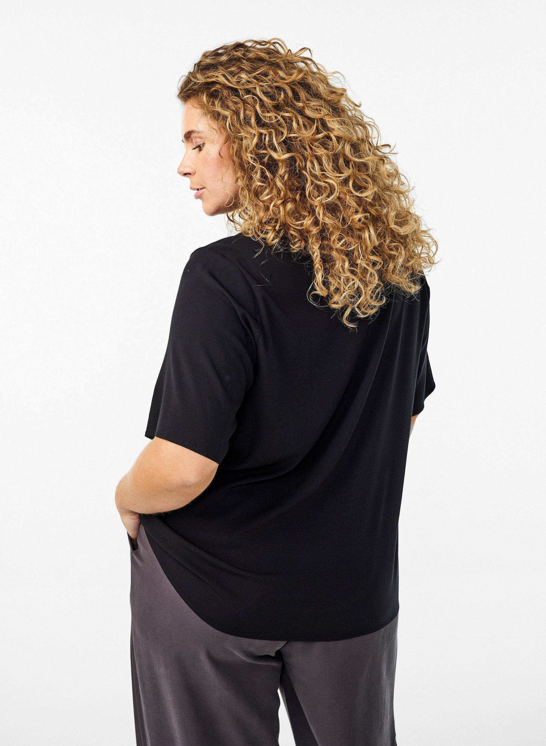 ZizzifashionShort-sleeved woven blouse with round neck, Black, Model image number 2