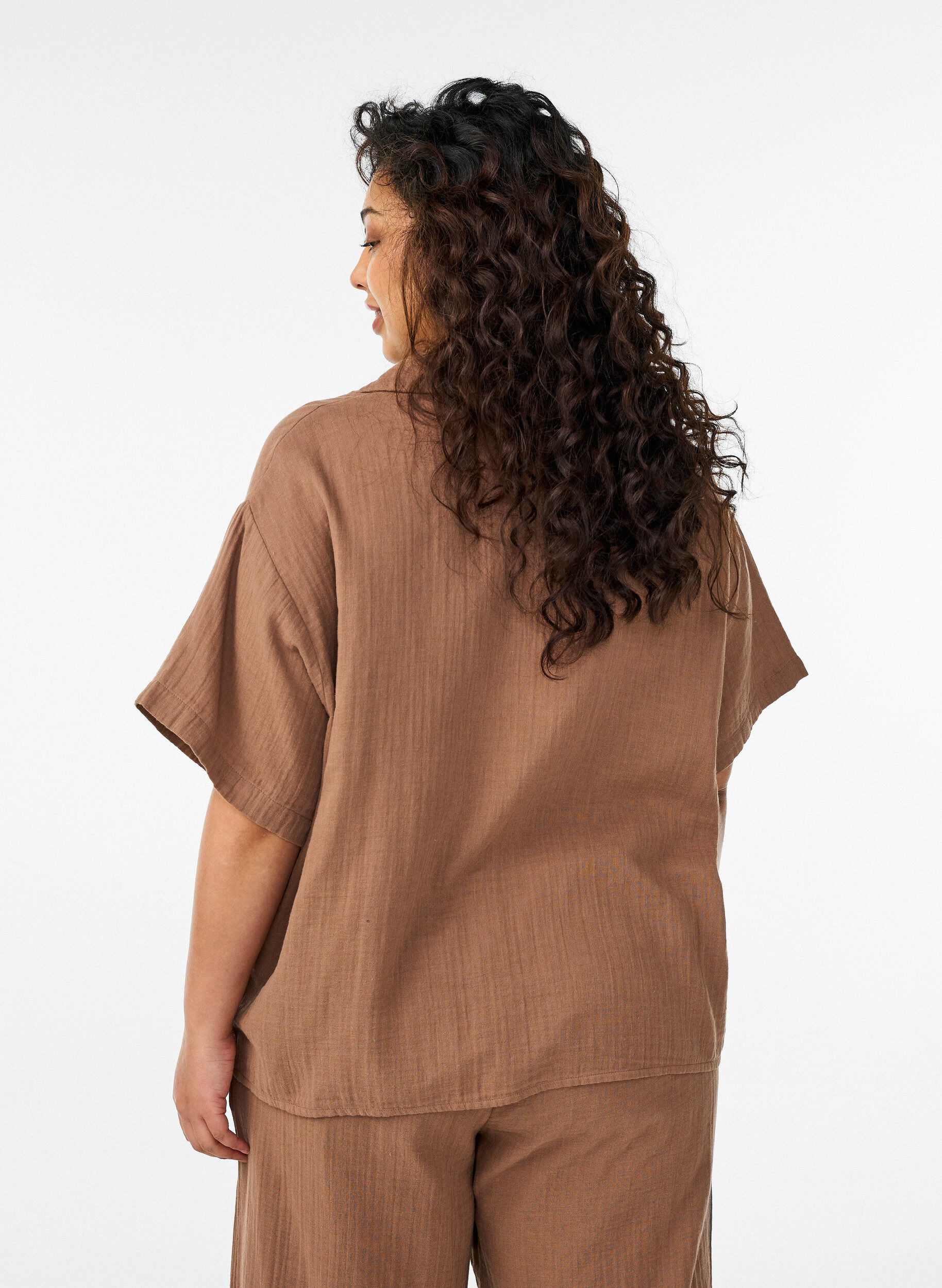 Zizzifashion Cotton muslin blouse with short sleeves, Brown, Model image number 2