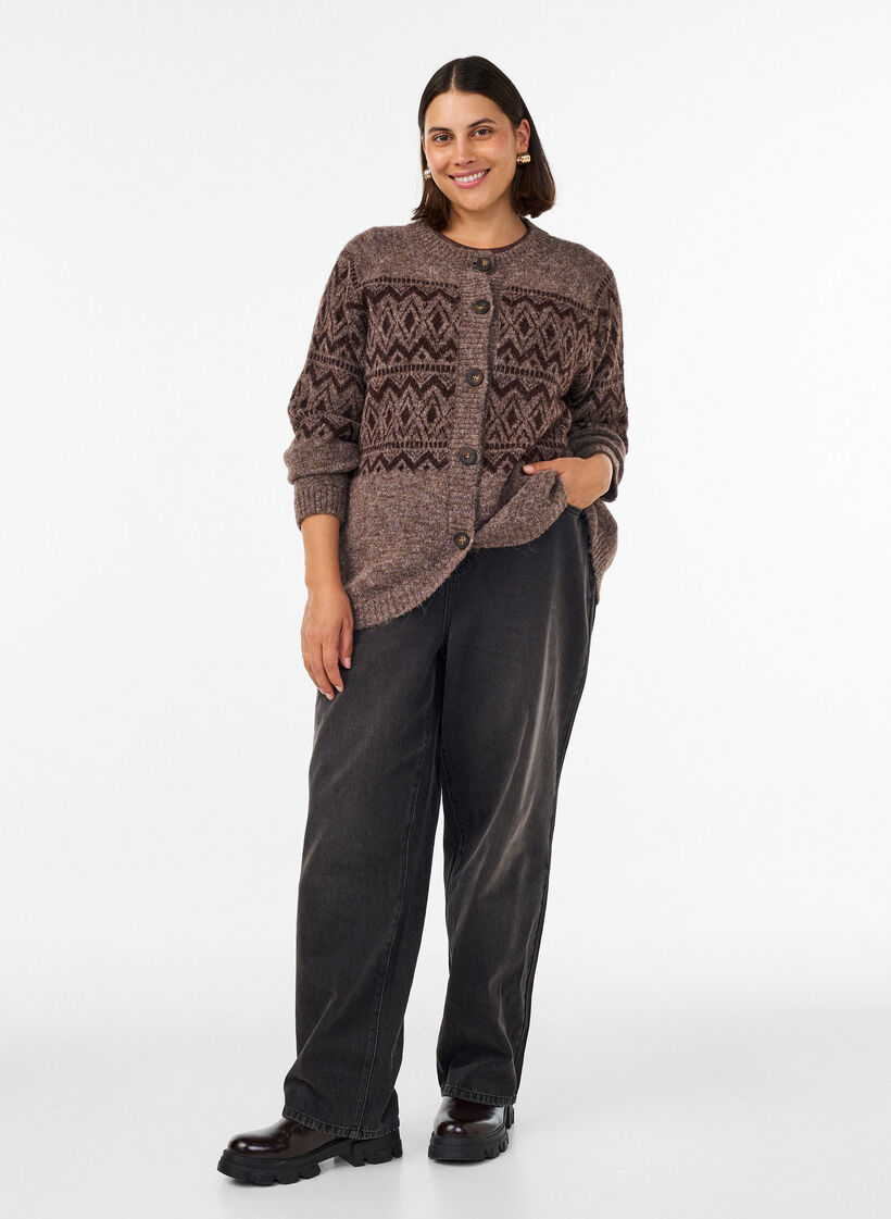 Jacquard pattern cardigan, Brown, Model