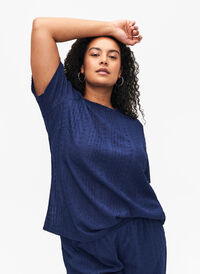Short sleeve blouse with textured pattern, Medieval Blue, Model