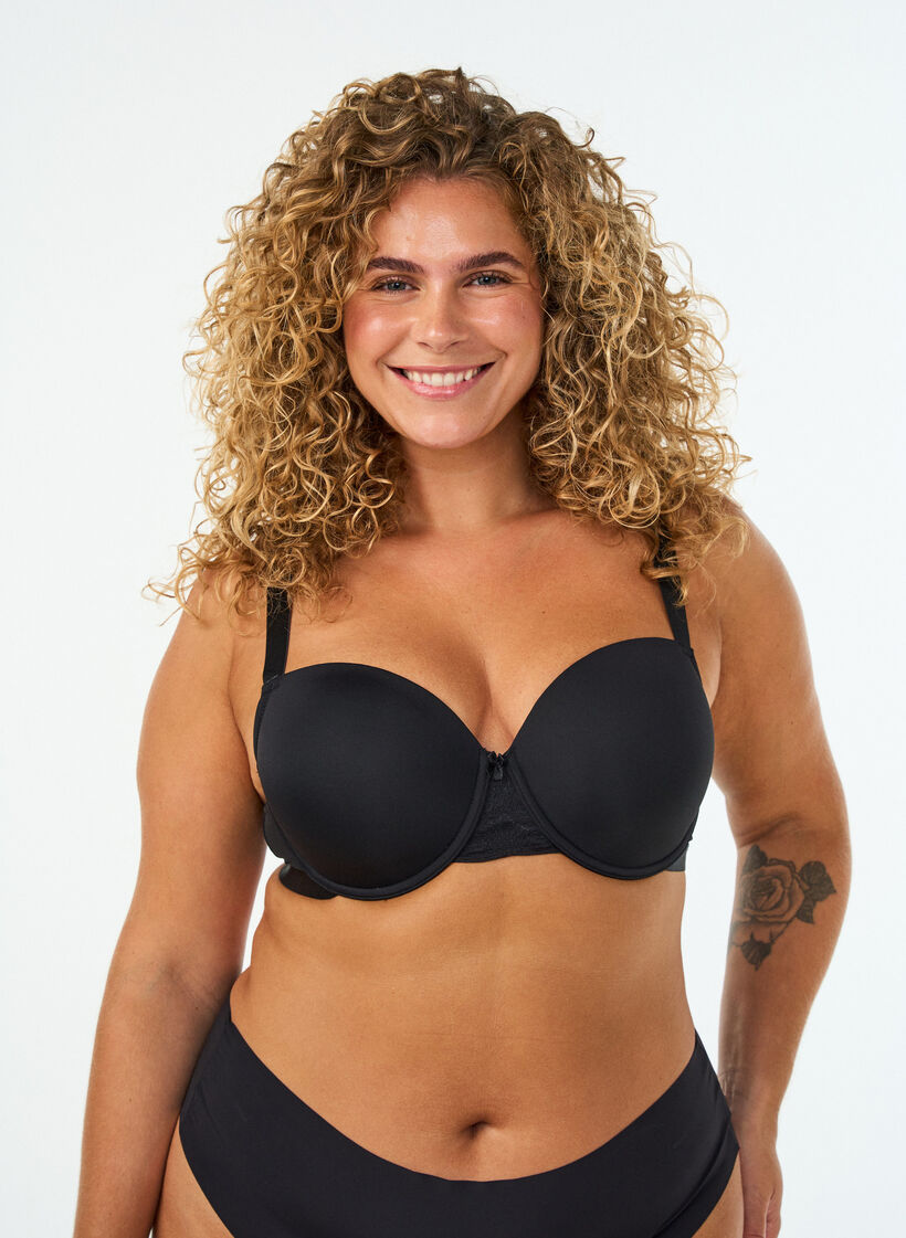 Moulded t-shirt bra with smooth cups, Black, Model image number 0