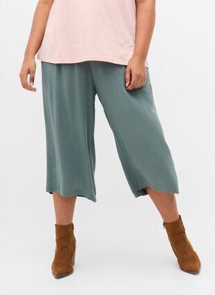 Loose culotte trousers in viscose, Balsam Green, Model image number 2
