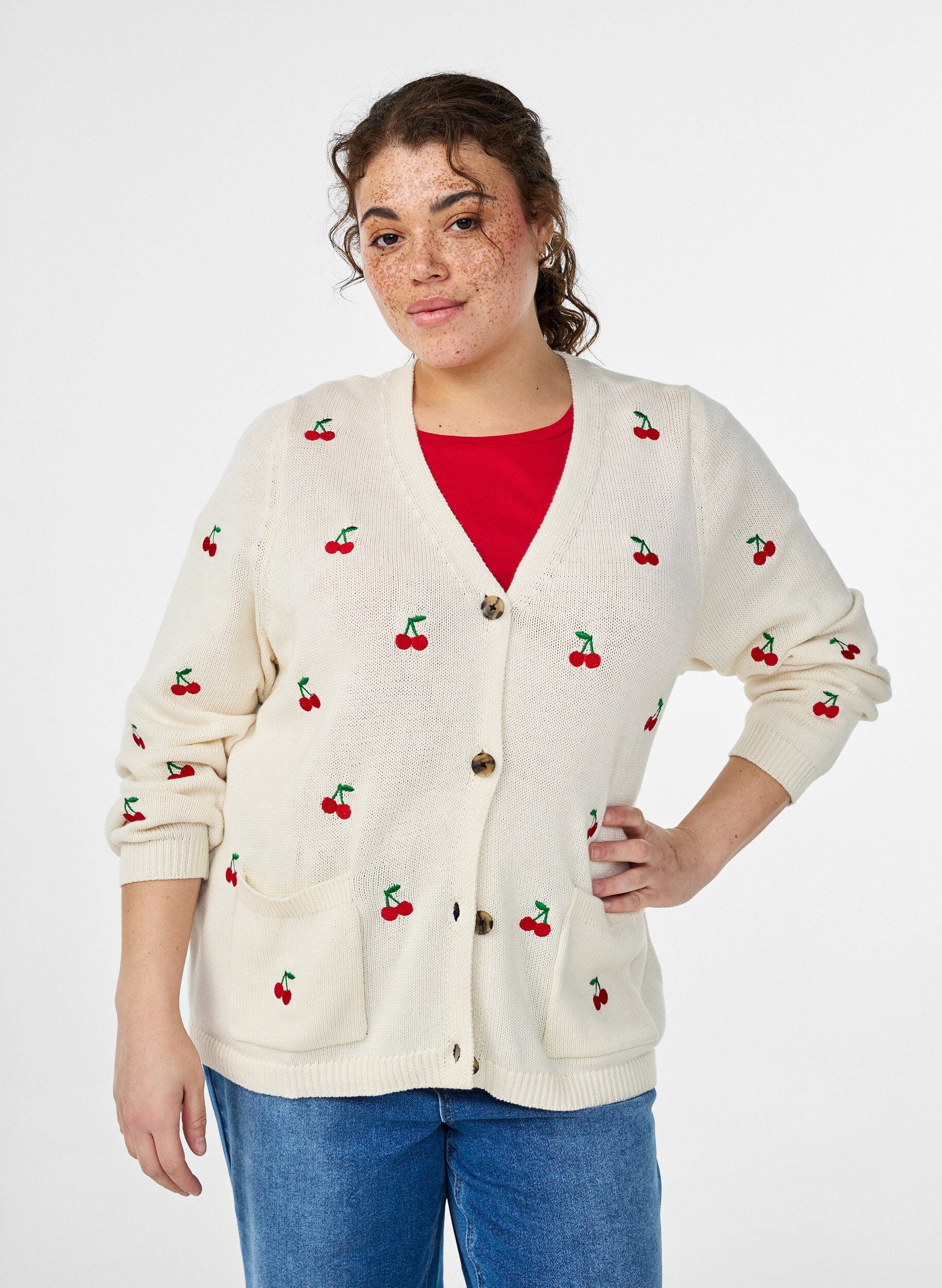 Knitted cardigan with cherry embroidery, Vanilla, Model
