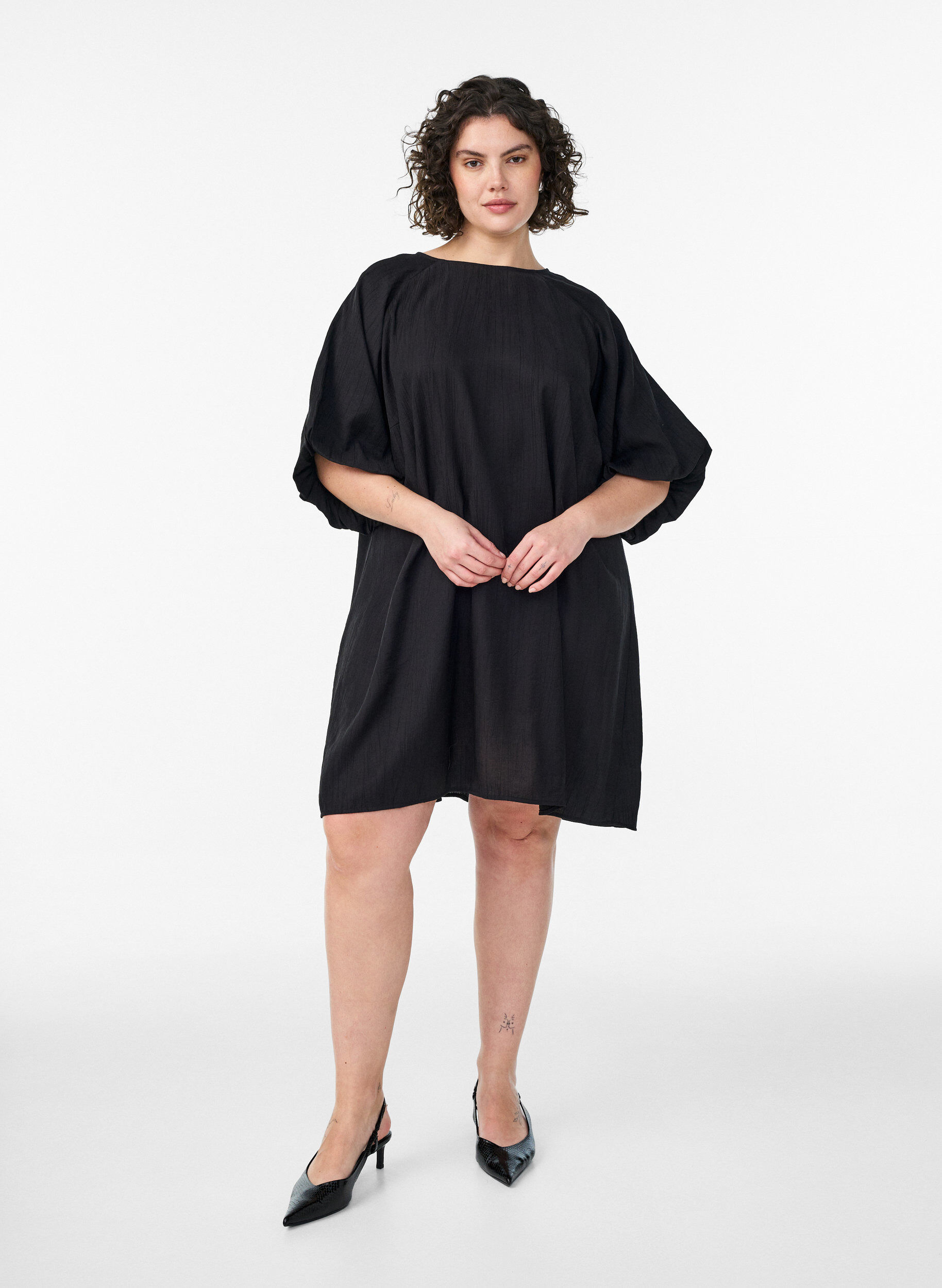 Zizzifashion Short viscose dress with balloon sleeves, Black, Model image number 0