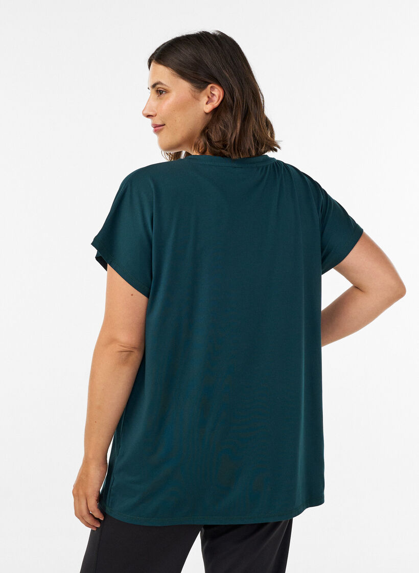 Loose training t-shirt with V-neck, Green, Model image number 2
