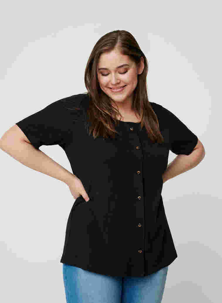 Short-sleeved T-shirt with buttons, Black, Model
