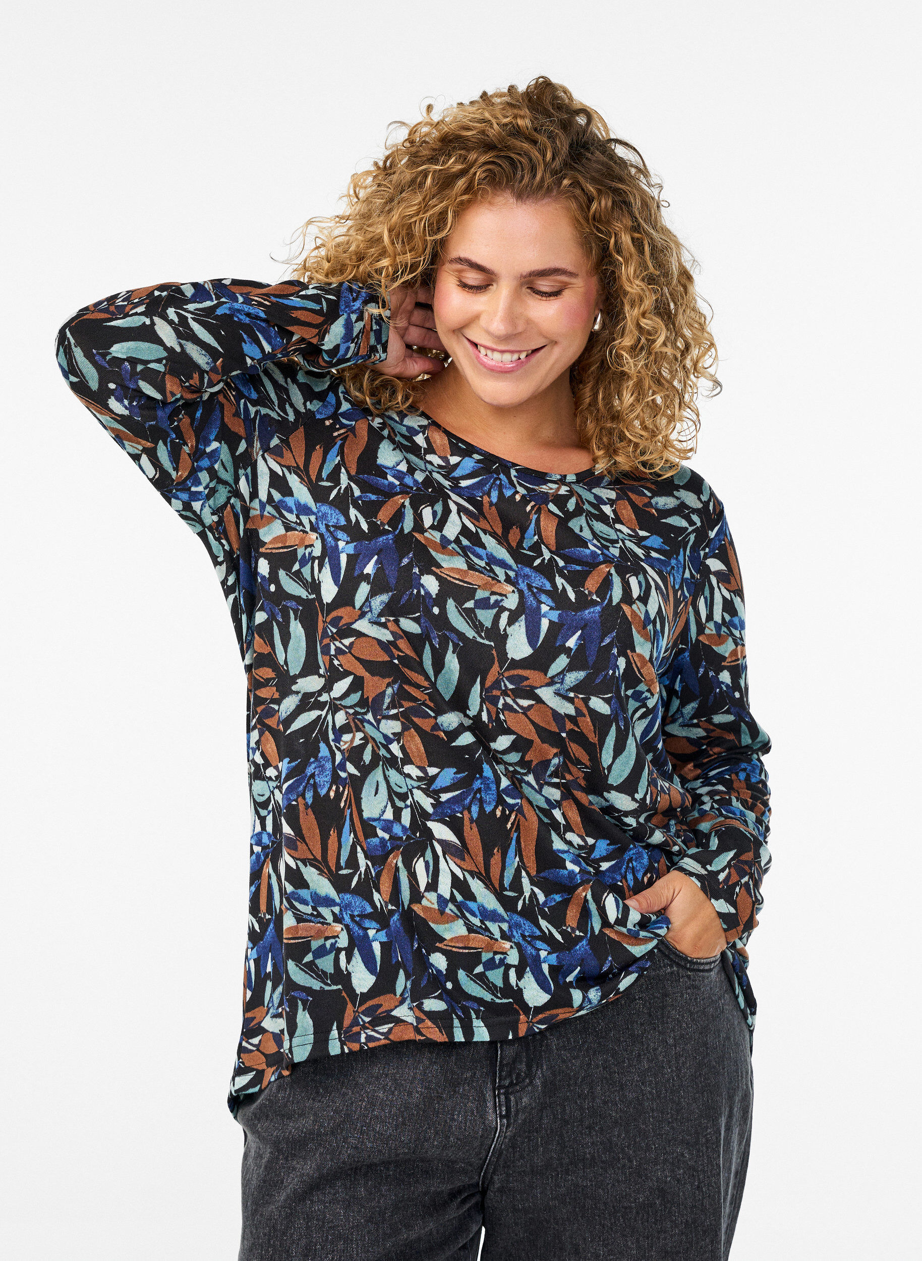 Patterned blouse with long sleeves, Blue, Model