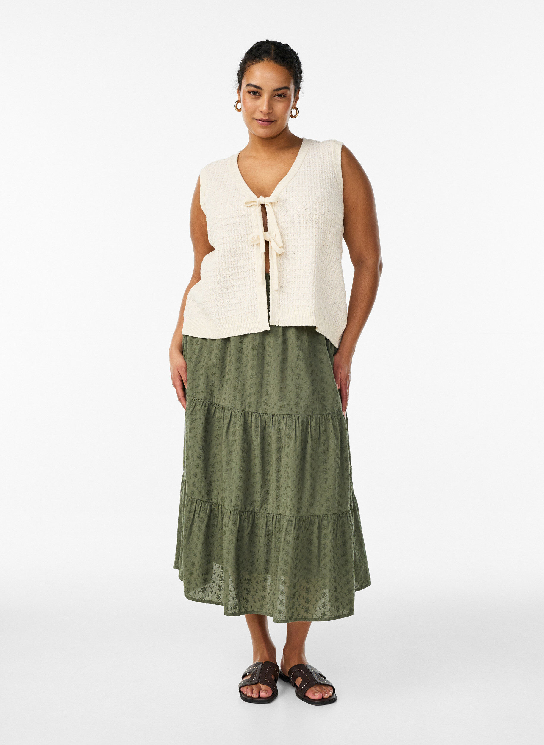 Ankle-length cotton skirt with a smocked waist, Green, Model