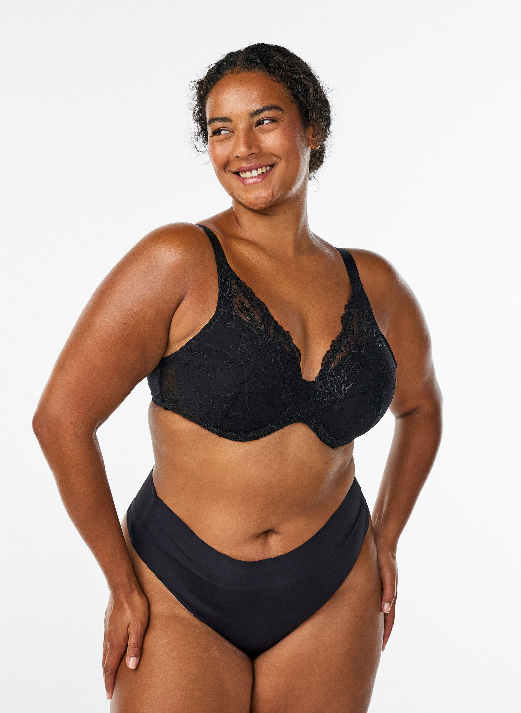 Zizzifashion Padded lace bra with underwire, Black, Model image number 1