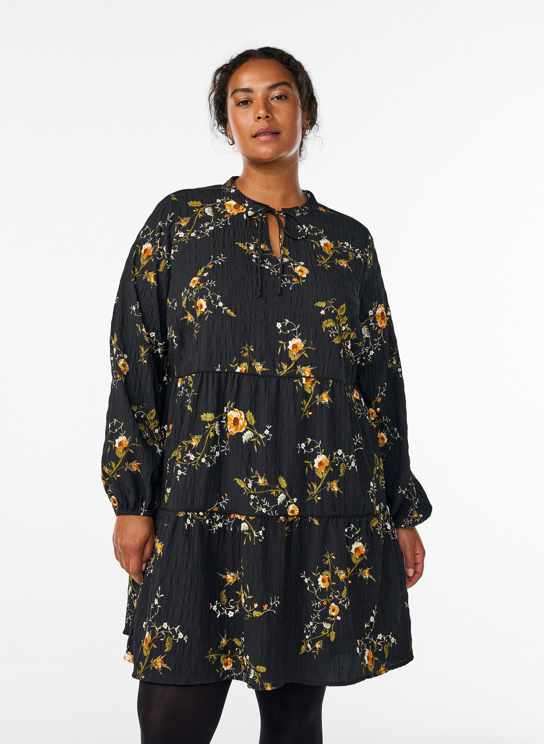 ZizzifashionFloral print dress with tie fastening, Black, Model image number 0
