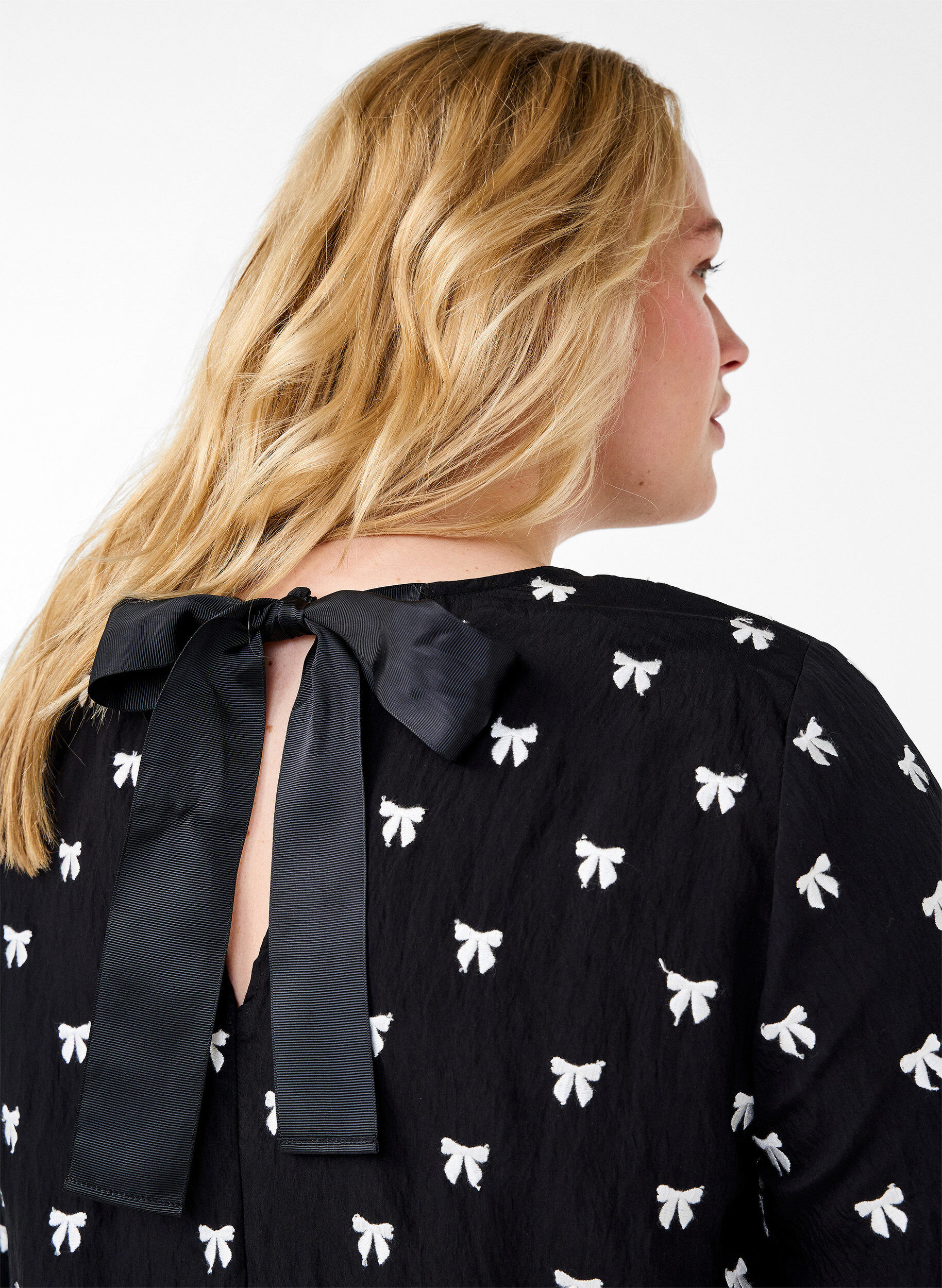 Zizzifashion Tunic with bows and 3/4 sleeves, Black, Model image number 3