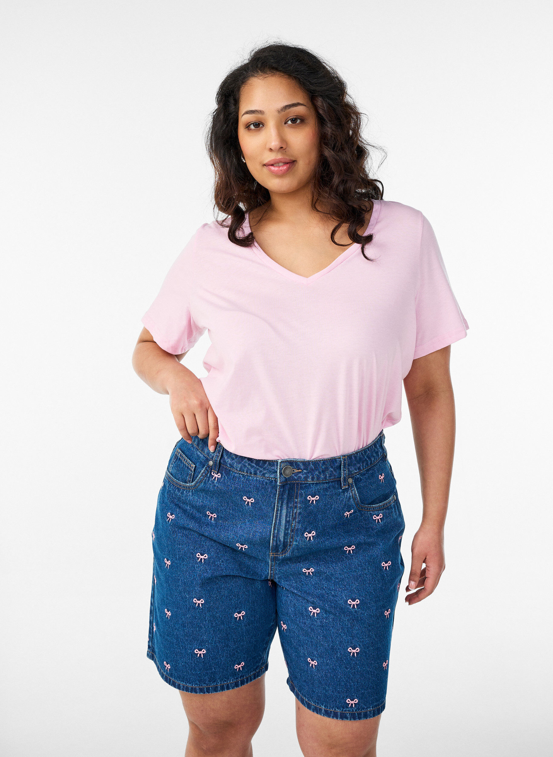 ZizzifashionEmbroidered denim shorts, Blue, Model image number 0